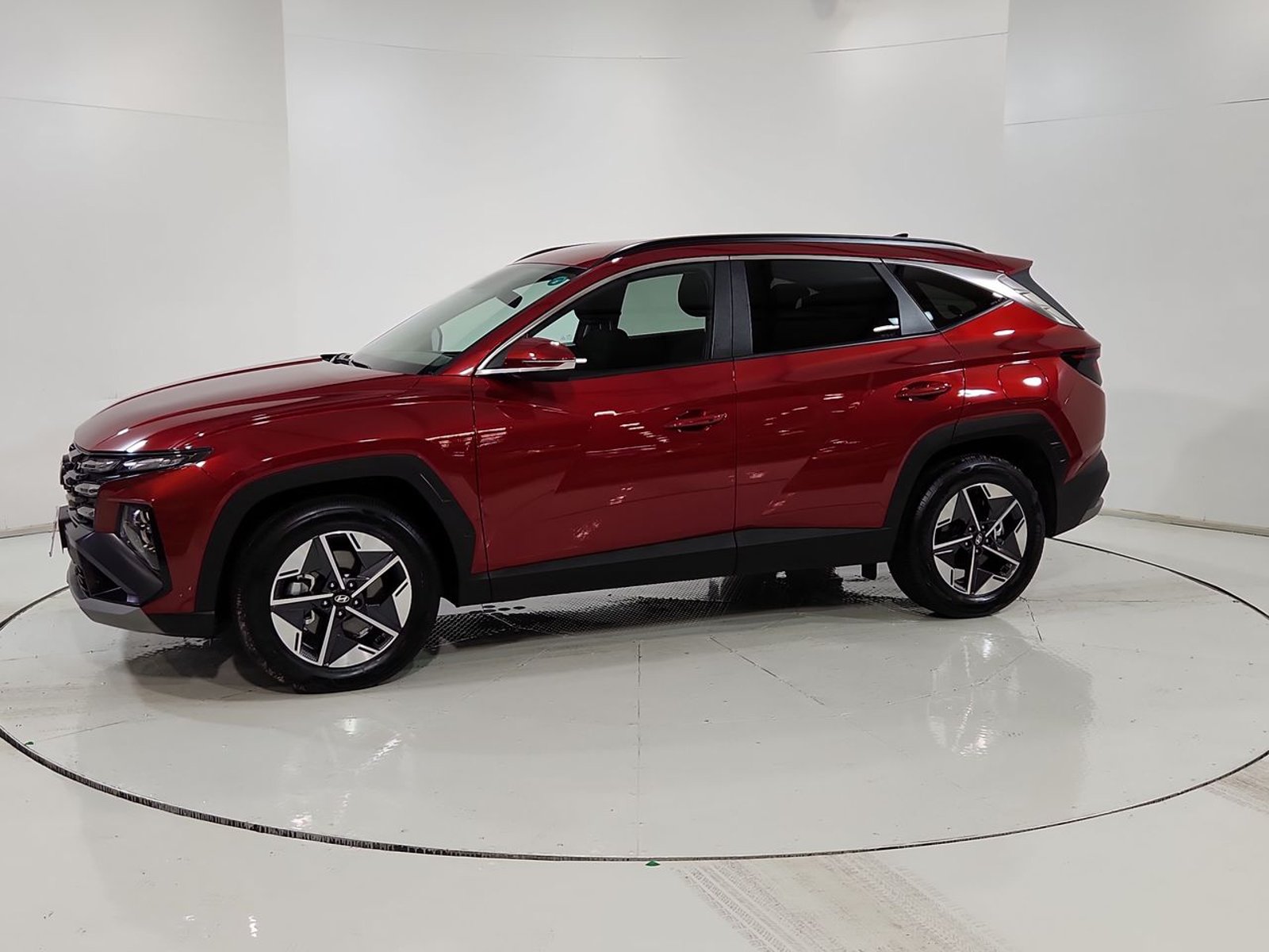 Hyundai TUCSON NX4 GDI 4X2 1.6 AUT 2025 - Imagen 4 de 20