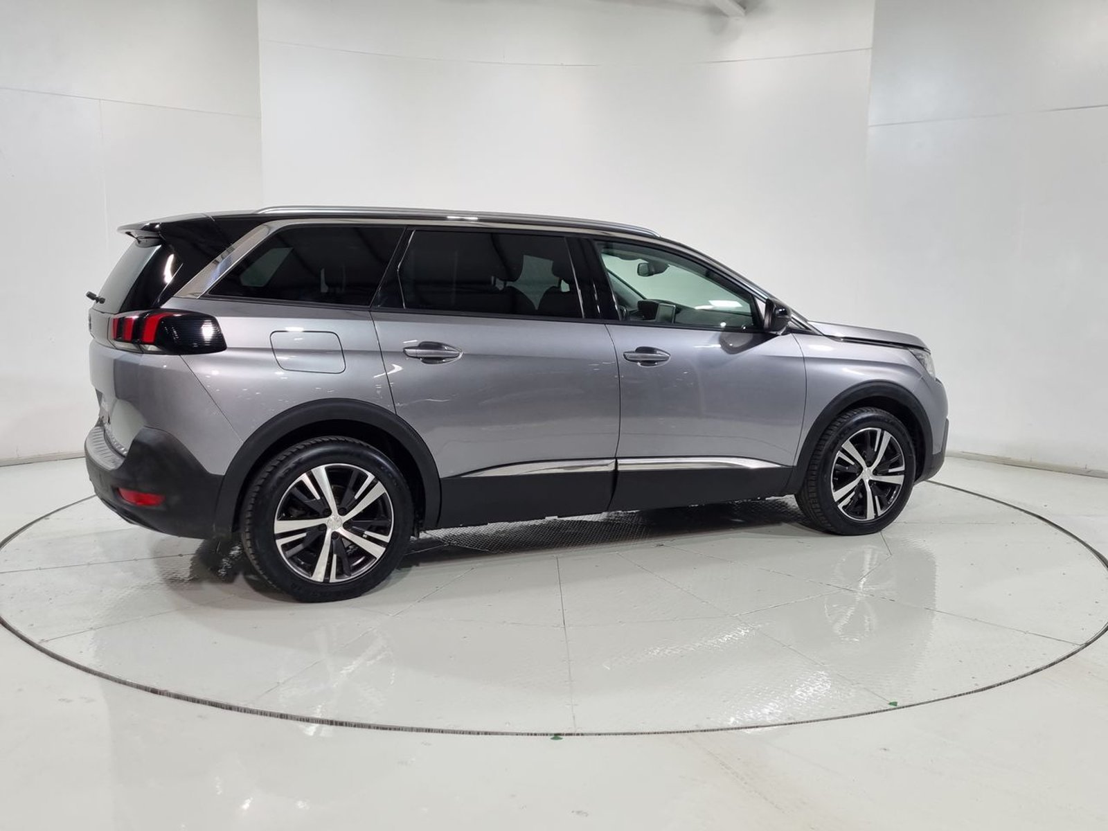 Peugeot 5008 ALLURE BLUEHDI 1.5 AT 2021 - Imagen 12 de 20