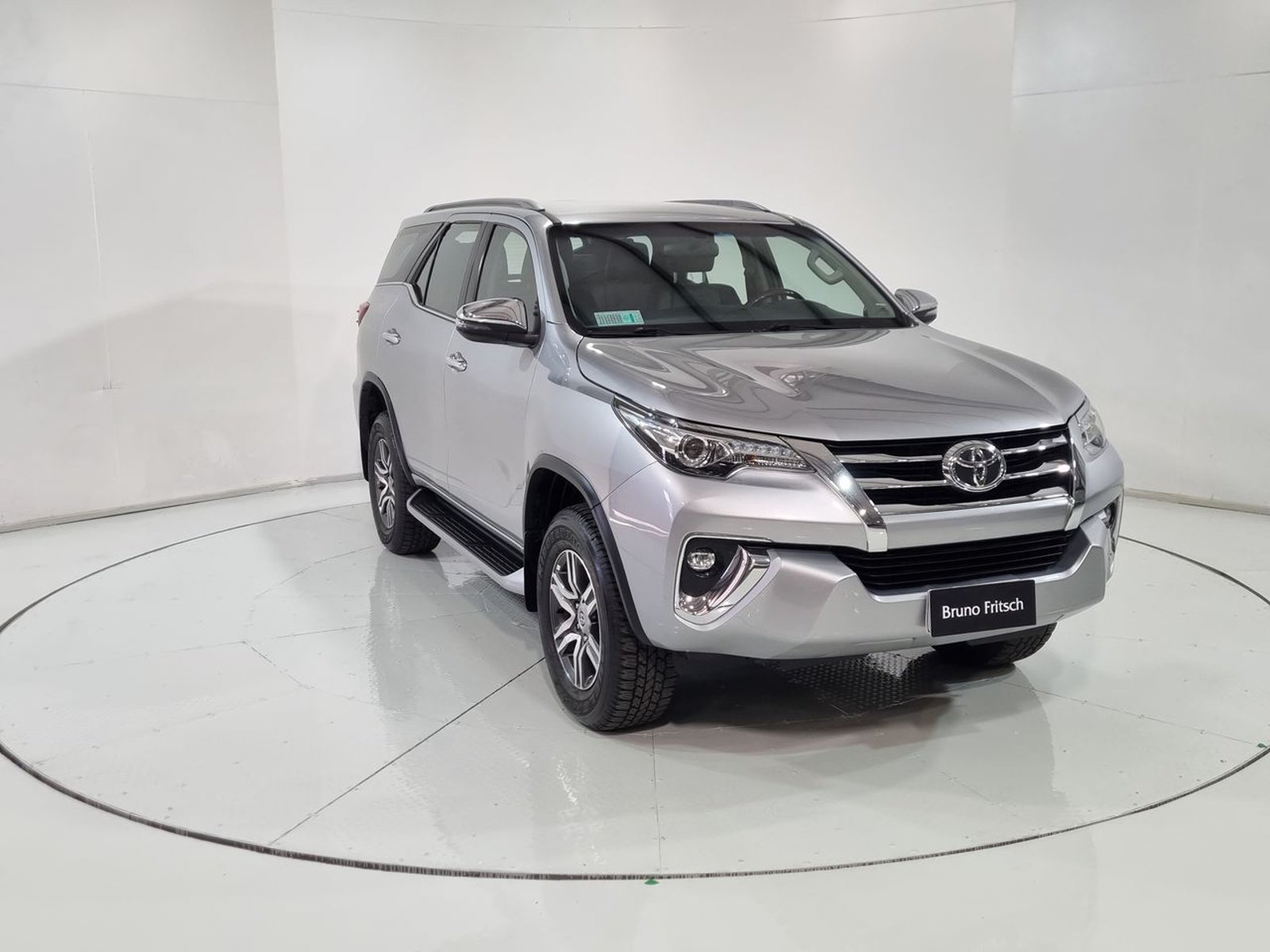 Toyota FORTUNER SRX 2.7 AUT 2020 - Imagen 16 de 20