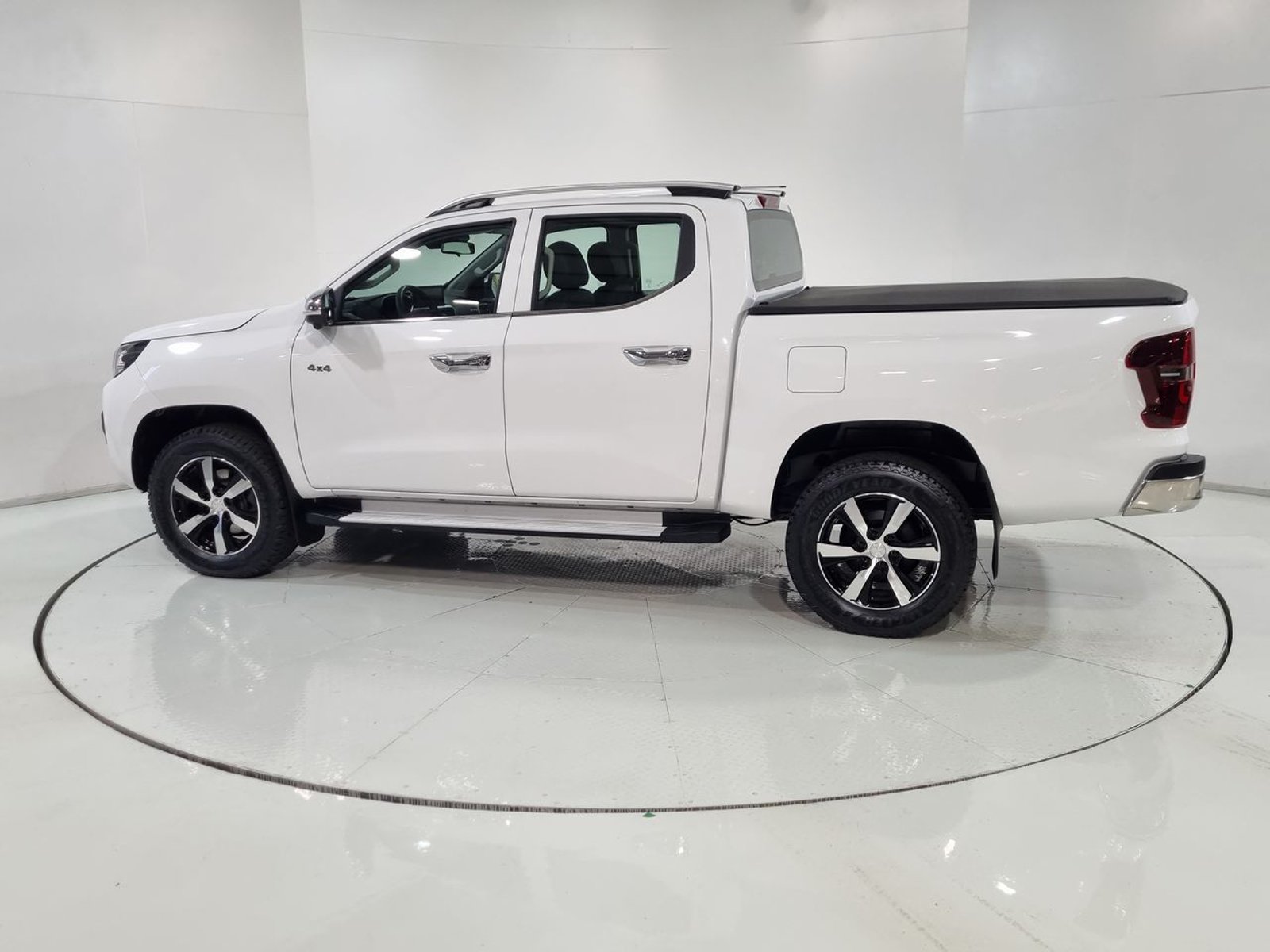 Peugeot LANDTREK BLUEHDI 4X4 2.2 AUT 2026 - Imagen 6 de 20