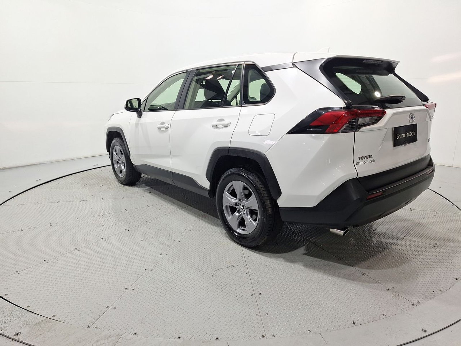 Toyota RAV4 4X2 2.0 AUT 2025 - Imagen 5 de 20