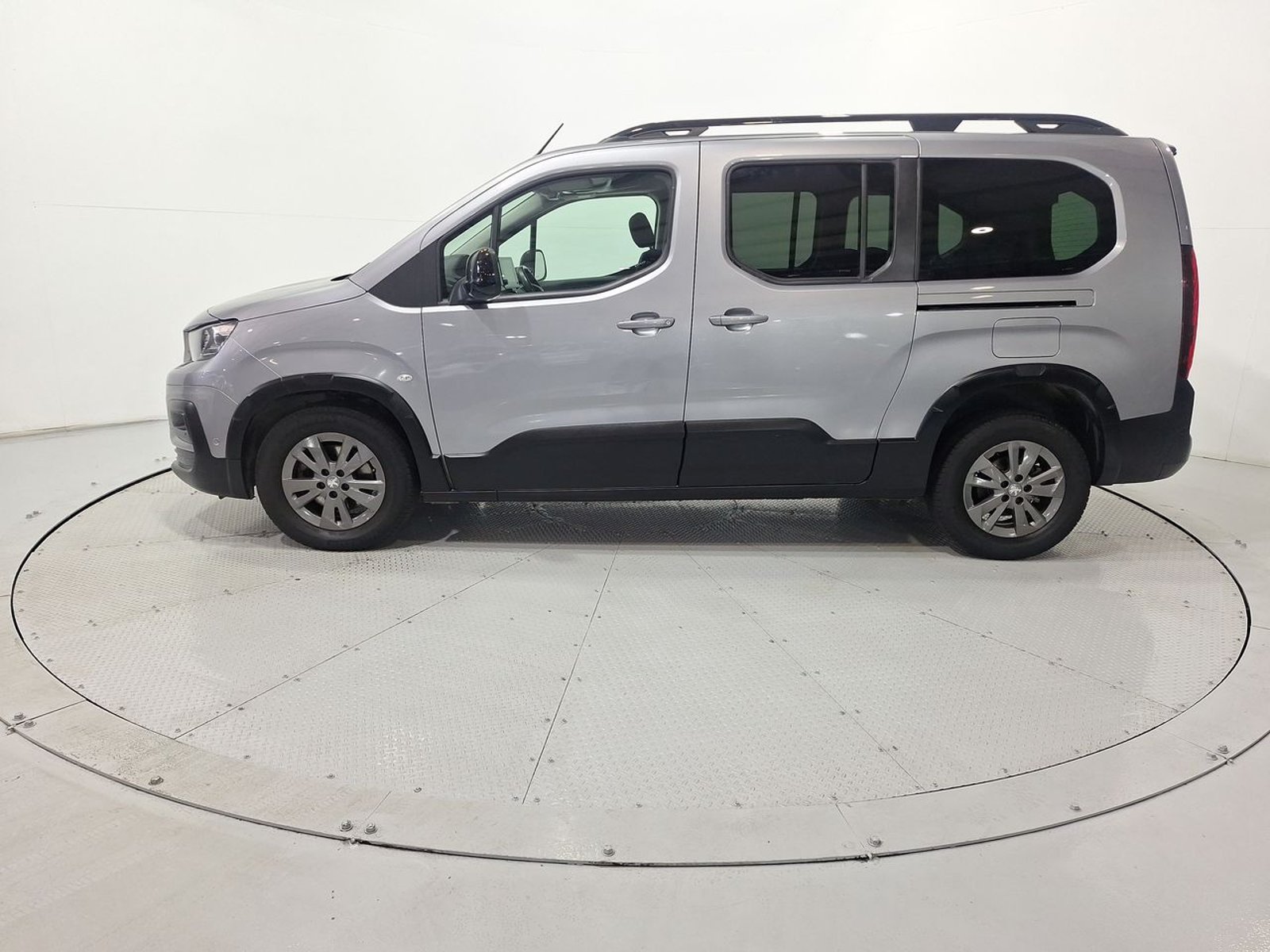 Peugeot RIFTER BLUEHDI 130 1.5 2023 - Imagen 4 de 20