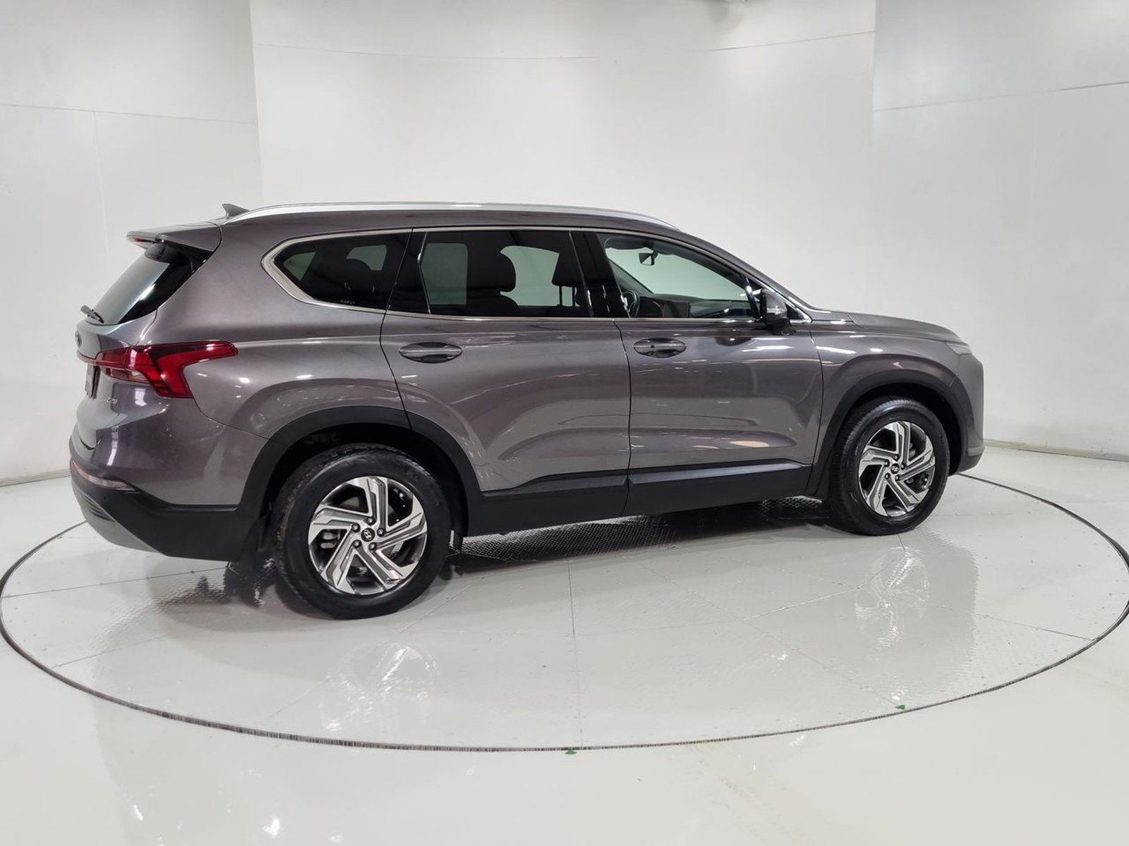 Hyundai SANTA FE CRDI 8DCT 4X4 2.2 AUT 2023 - Imagen 12 de 20