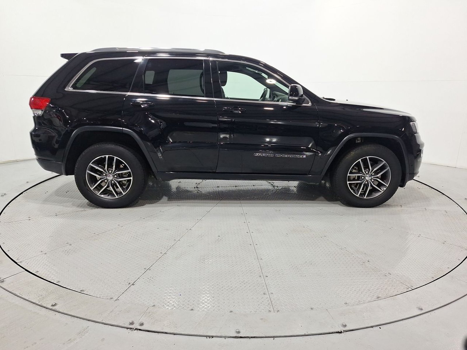 Jeep GRAND CHEROKEE LAREDO 4X4 3.6 AUT 2019 - Imagen 10 de 20