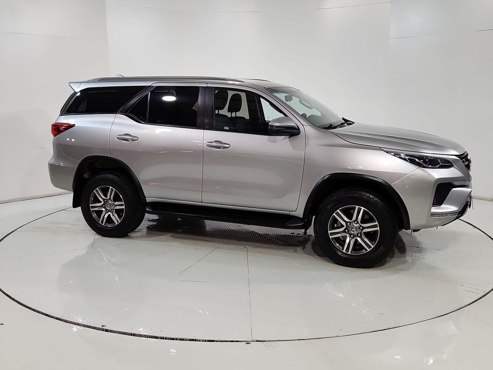 Toyota FORTUNER 2.7 2022 - Imagen 14 de 20