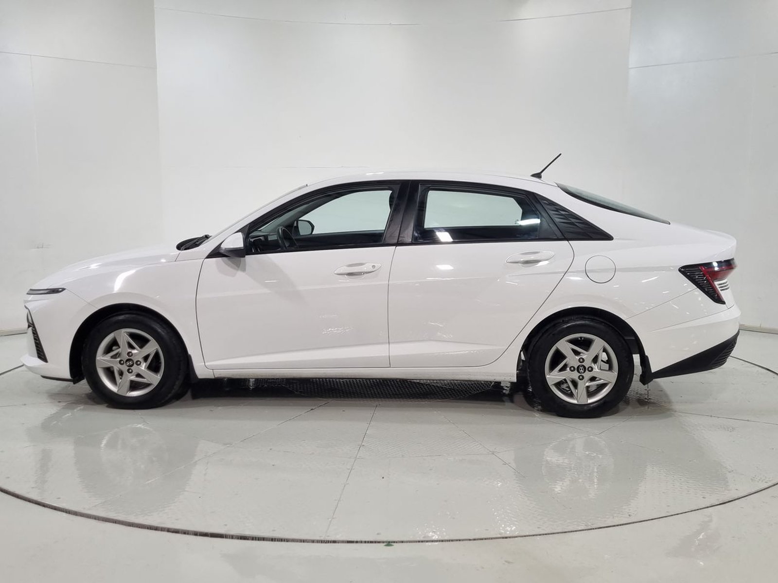 Hyundai ACCENT BN7I MPI 1.5 2024 - Imagen 5 de 20