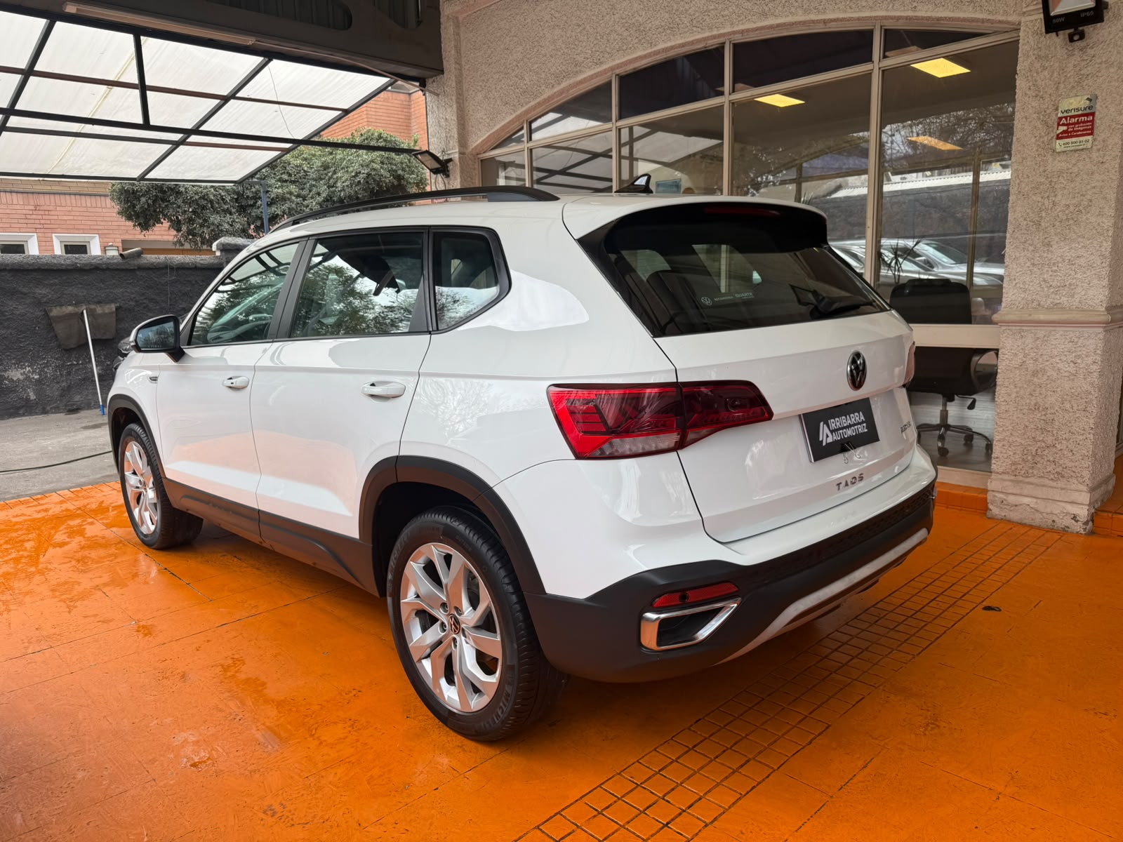 VOLKSWAGEN TAOS 2023 - Foto 5 de 15