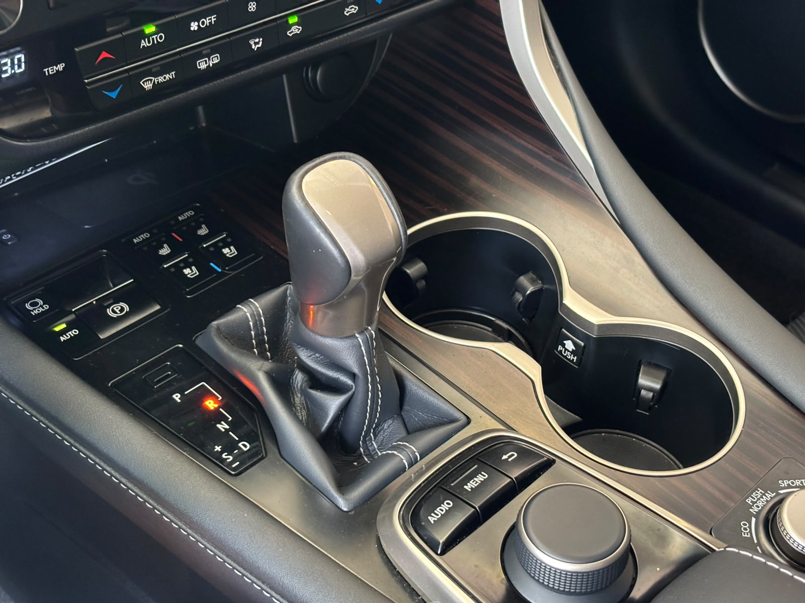 LEXUS RX450 2020 - Imagen 7 de 15