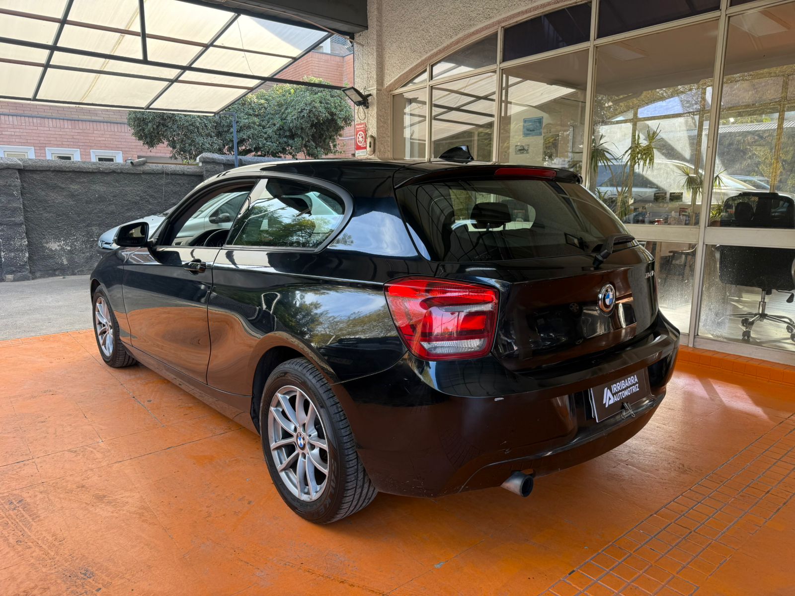 BMW 114 2015 - Imagen 5 de 14