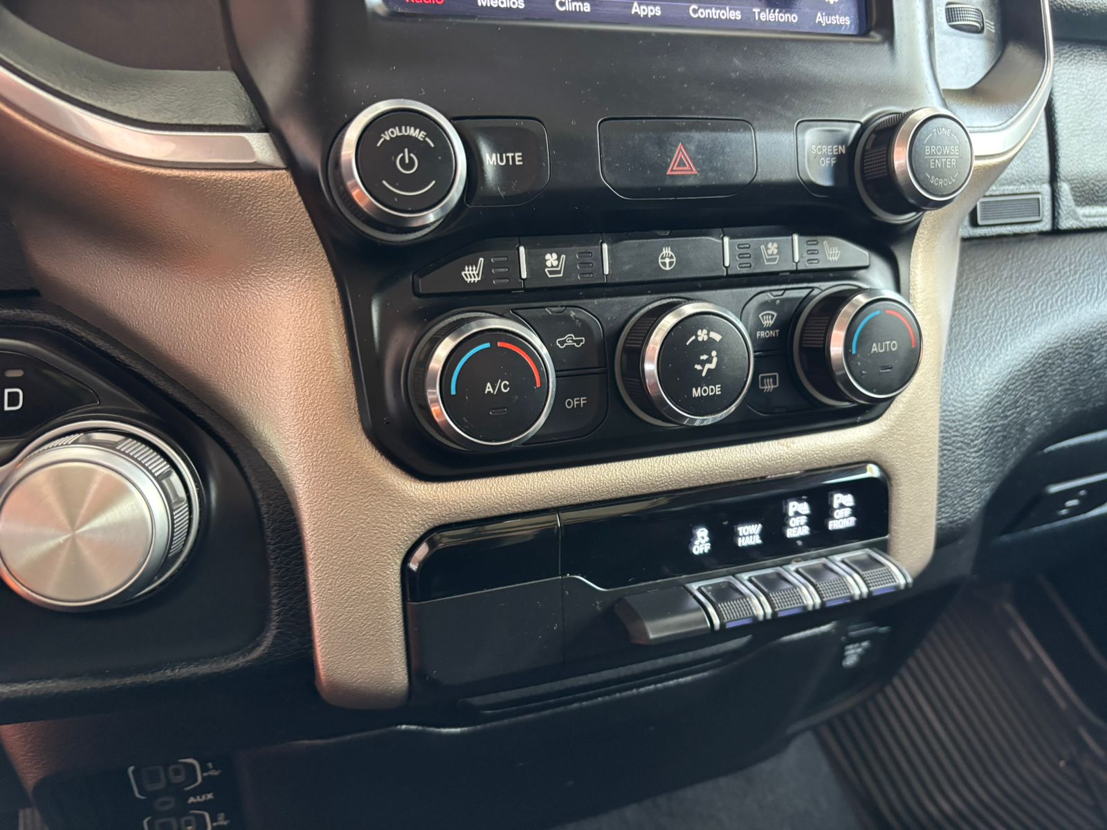 RAM 1500 2021 - Imagen 10 de 15