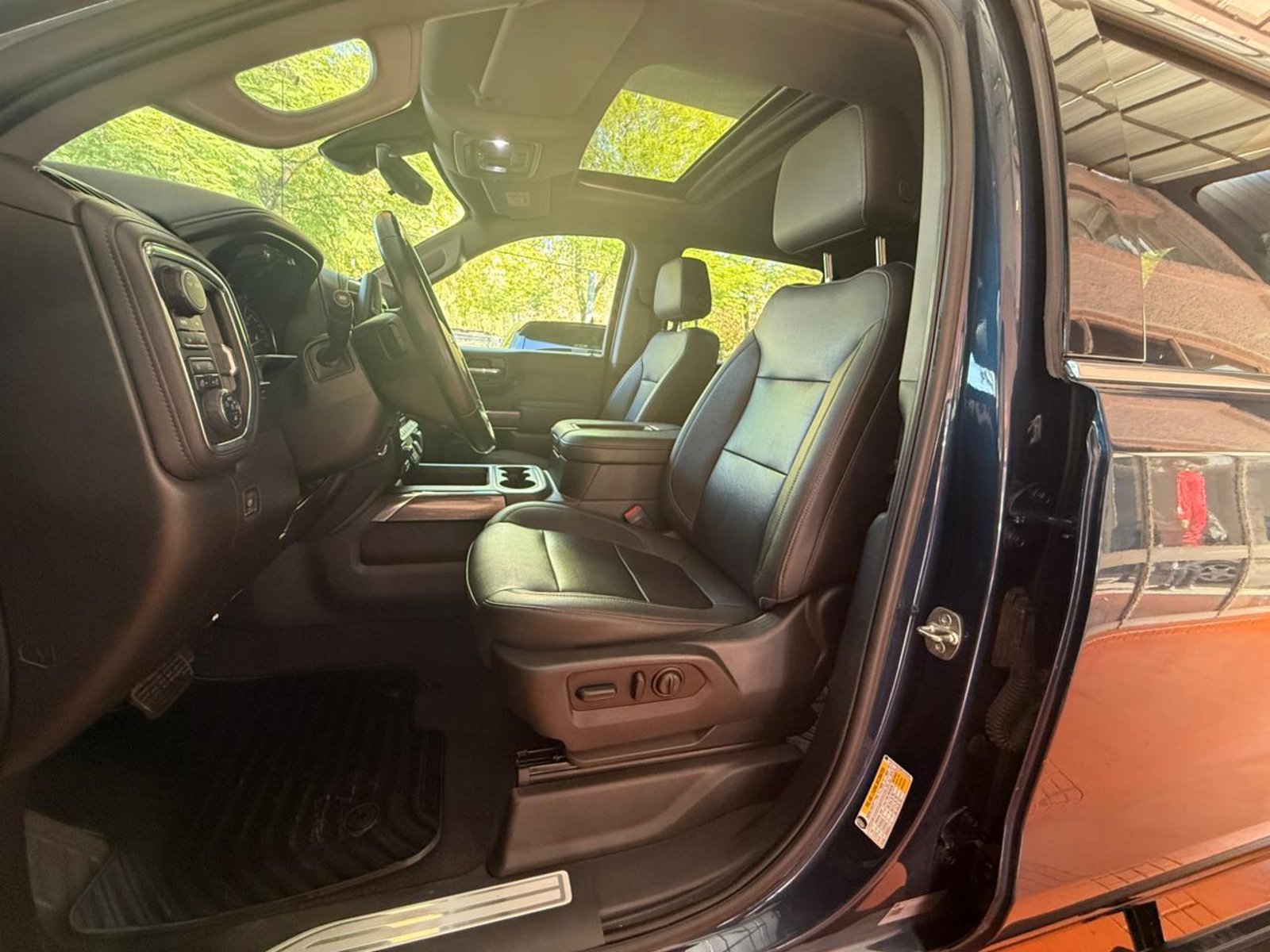CHEVROLET SILVERADO 2022 - Imagen 9 de 15