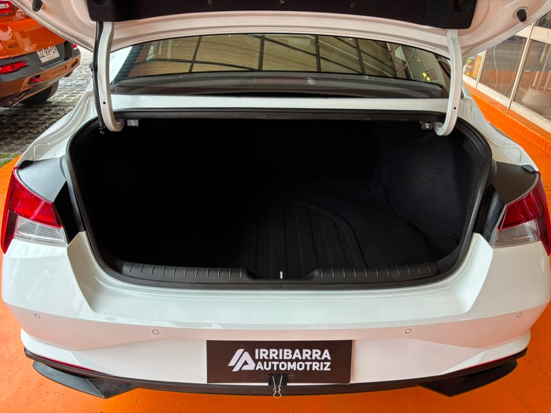 Hyundai ELANTRA 2021 - Imagen 14 de 15