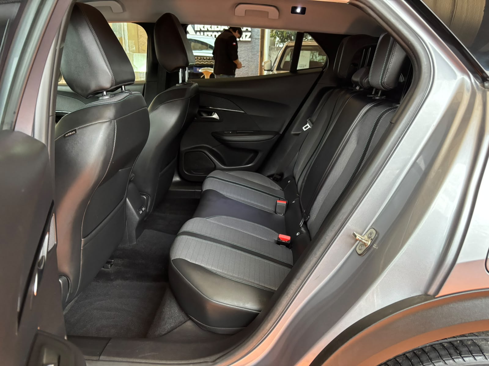 Peugeot 2008 2021 - Imagen 10 de 15