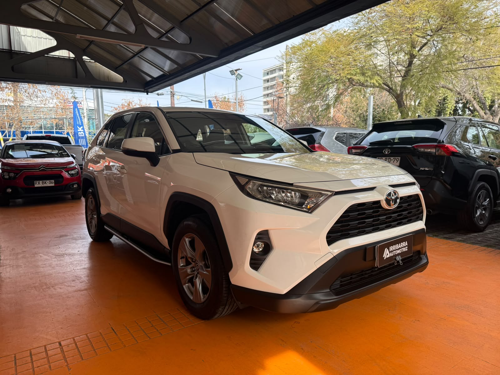 TOYOTA RAV4 2023 - Foto 3 de 15