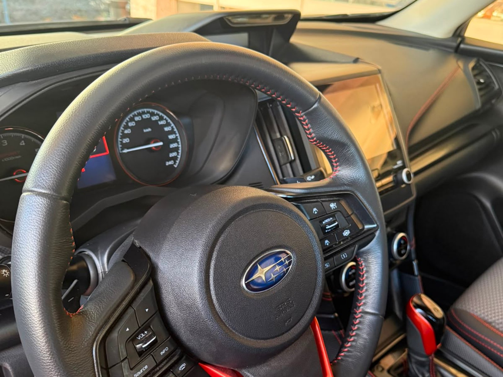Subaru FORESTER 2025 - Foto 2 de 15