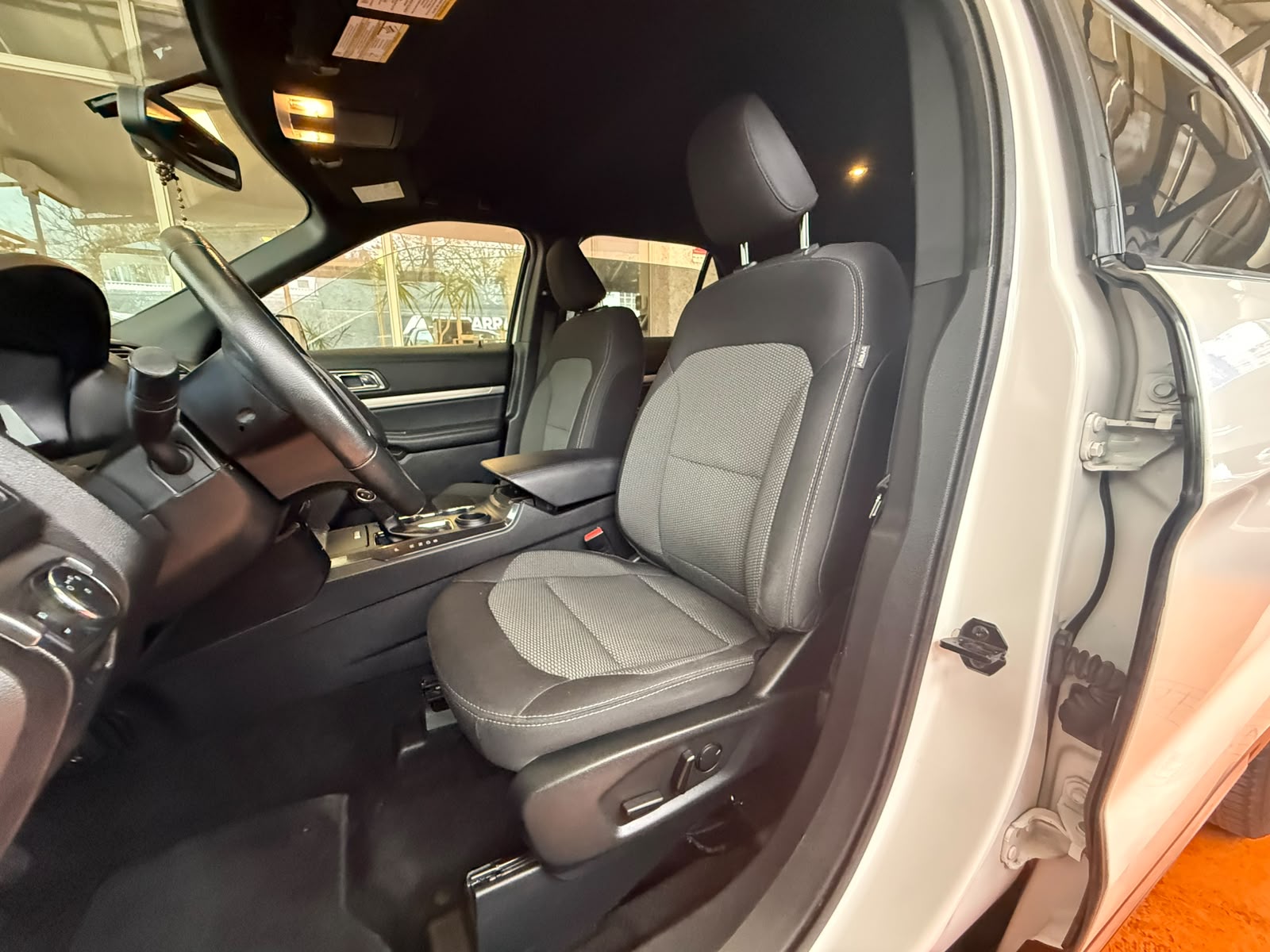 FORD EXPLORER 2020 - Imagen 10 de 15
