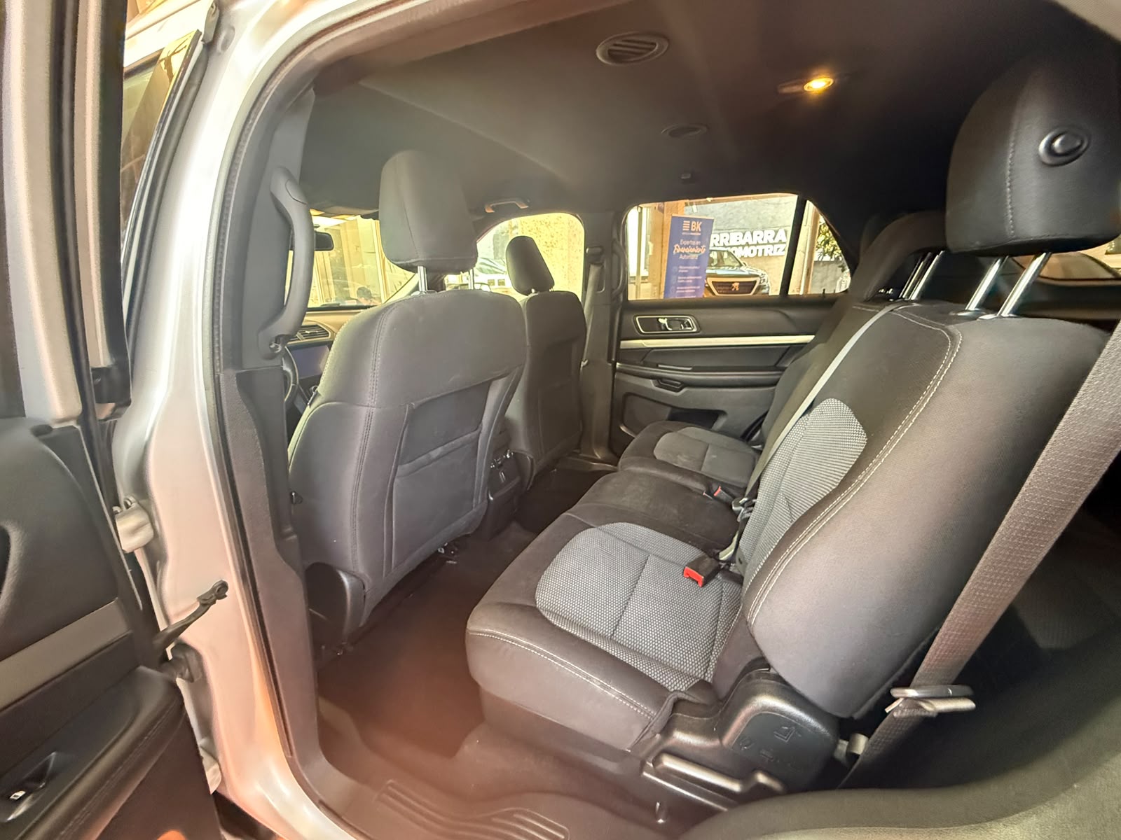 FORD EXPLORER 2020 - Imagen 10 de 15