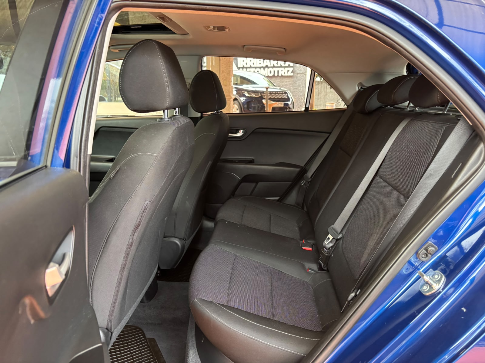 KIA RIO 5 2024 - Imagen 10 de 15