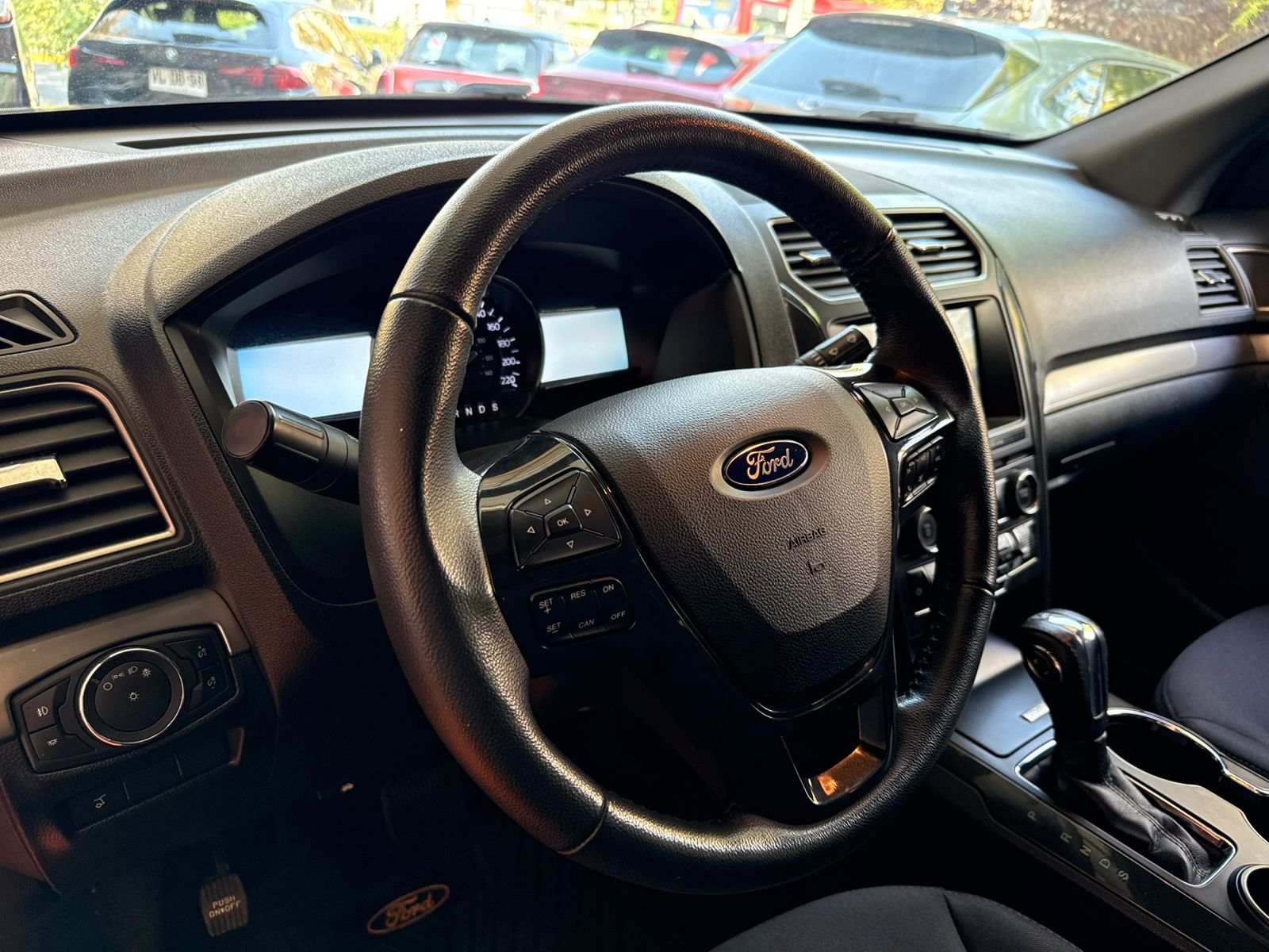 FORD EXPLORER 2018 - Imagen 9 de 15