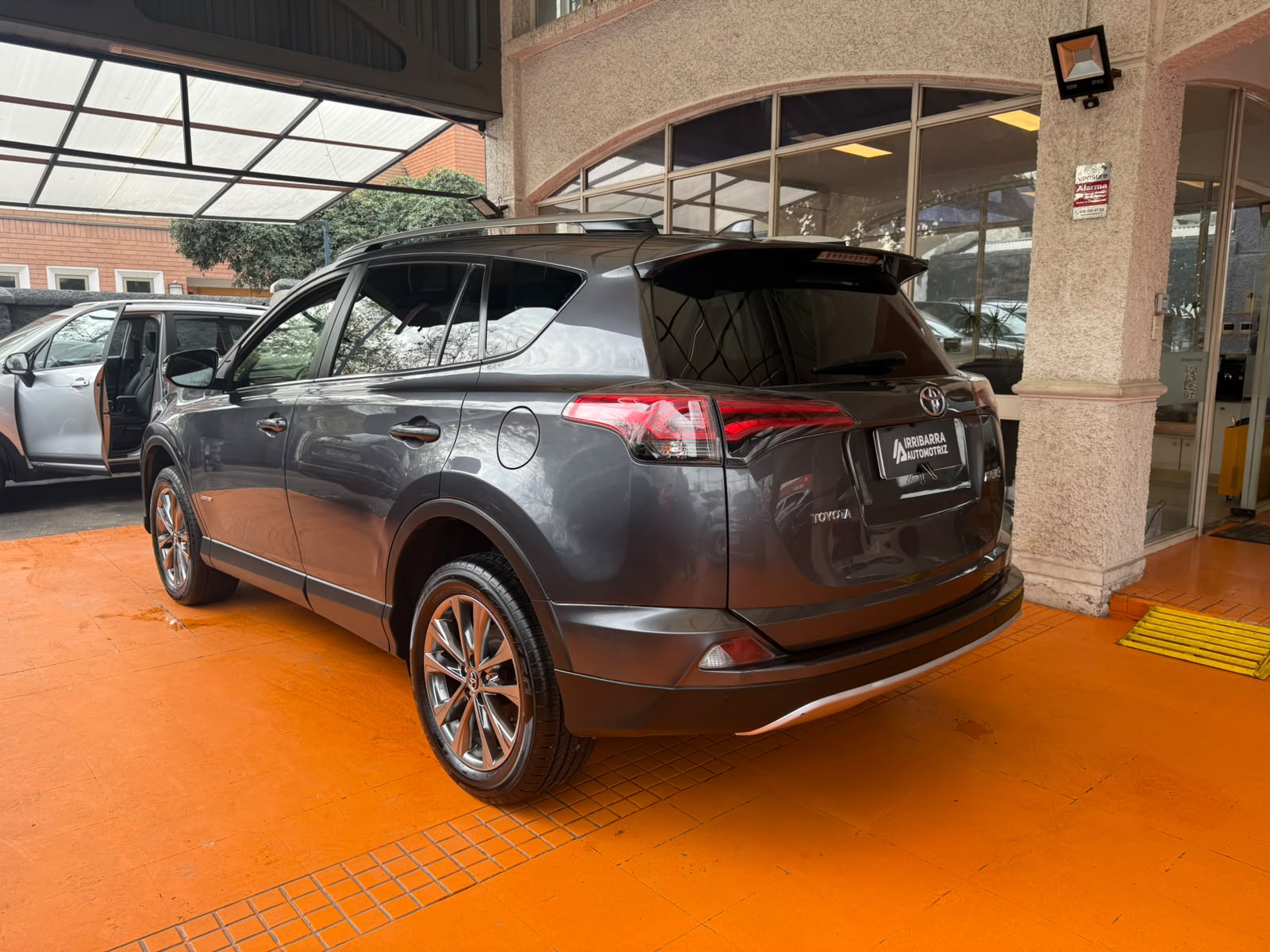 Toyota RAV4 2018 - Imagen 5 de 15