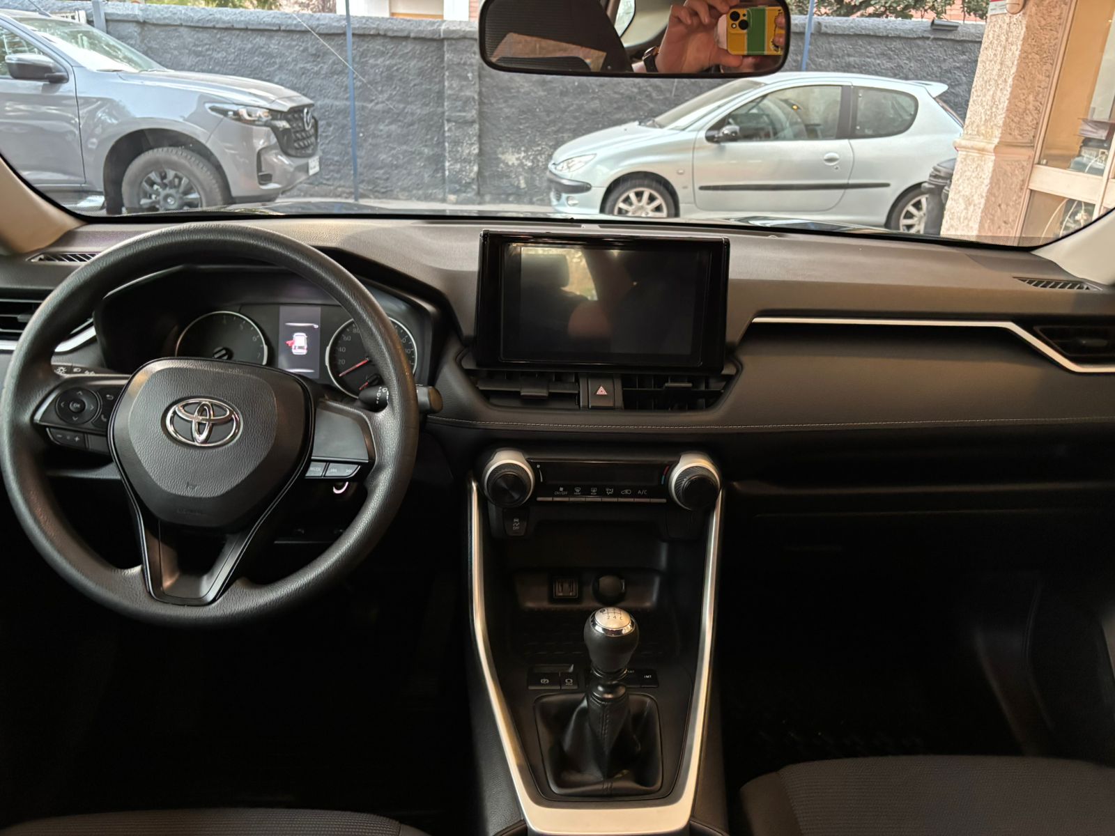 Toyota RAV4 2023 - Foto 2 de 15