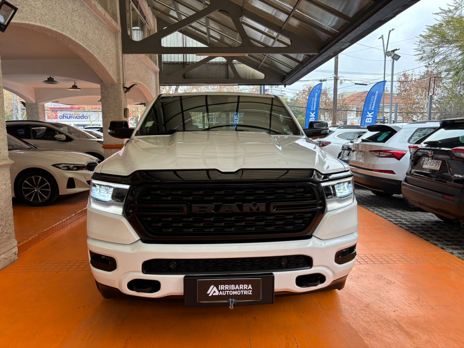 RAM 1500 2024 - Foto 4 de 15