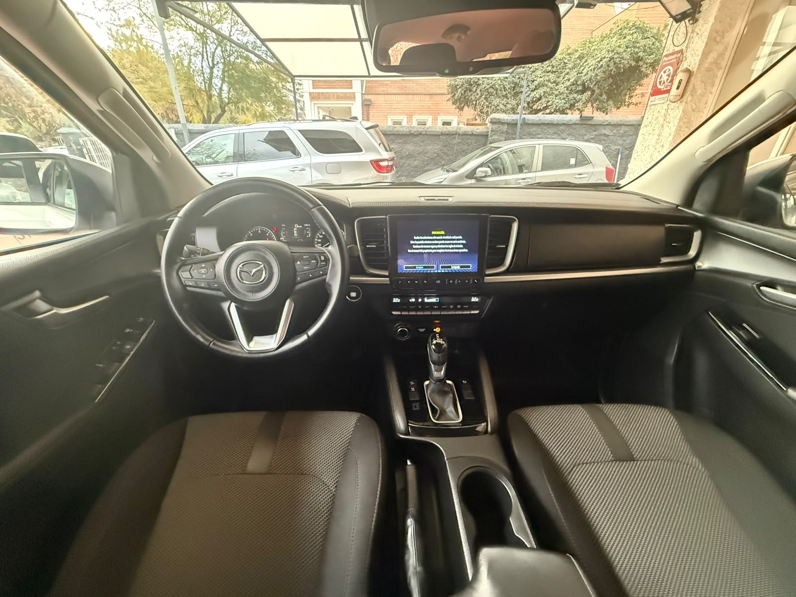 Mazda BT50 2023 - Foto 2 de 15