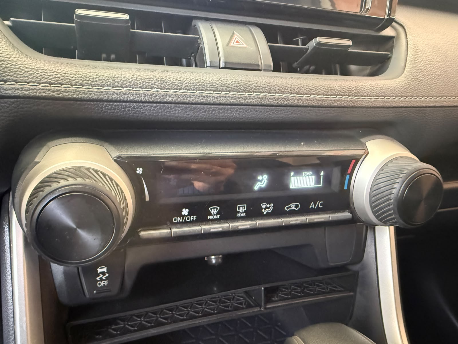 TOYOTA RAV4 2023 - Imagen 10 de 15