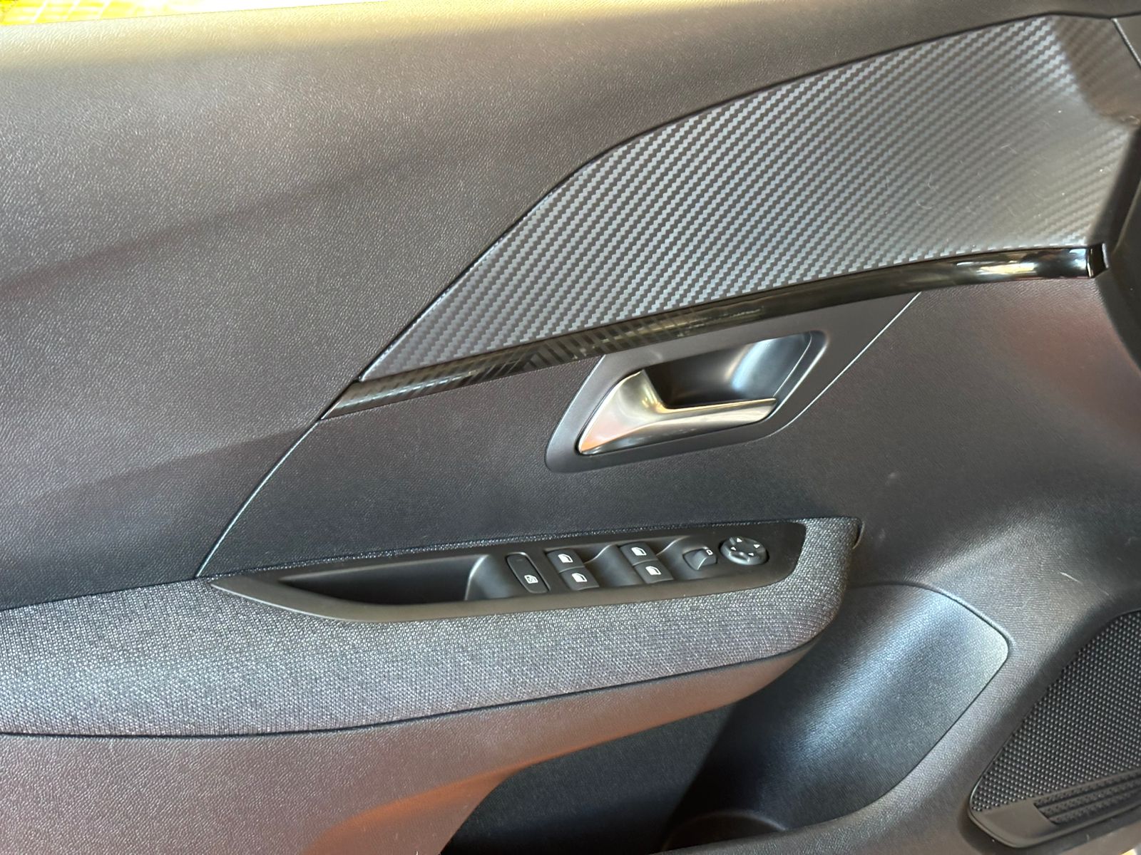 PEUGEOT 208 2025 - Imagen 15 de 15