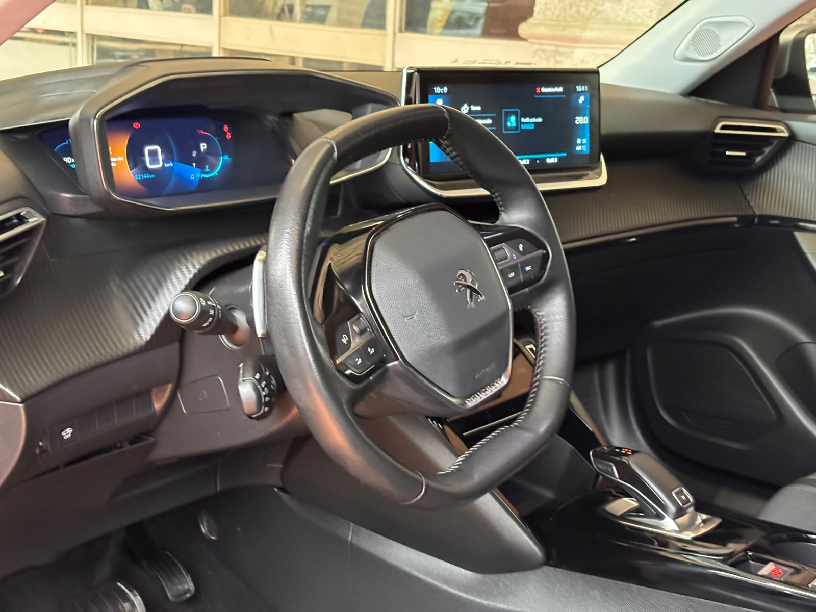 Peugeot 2008 2021 - Imagen 13 de 15