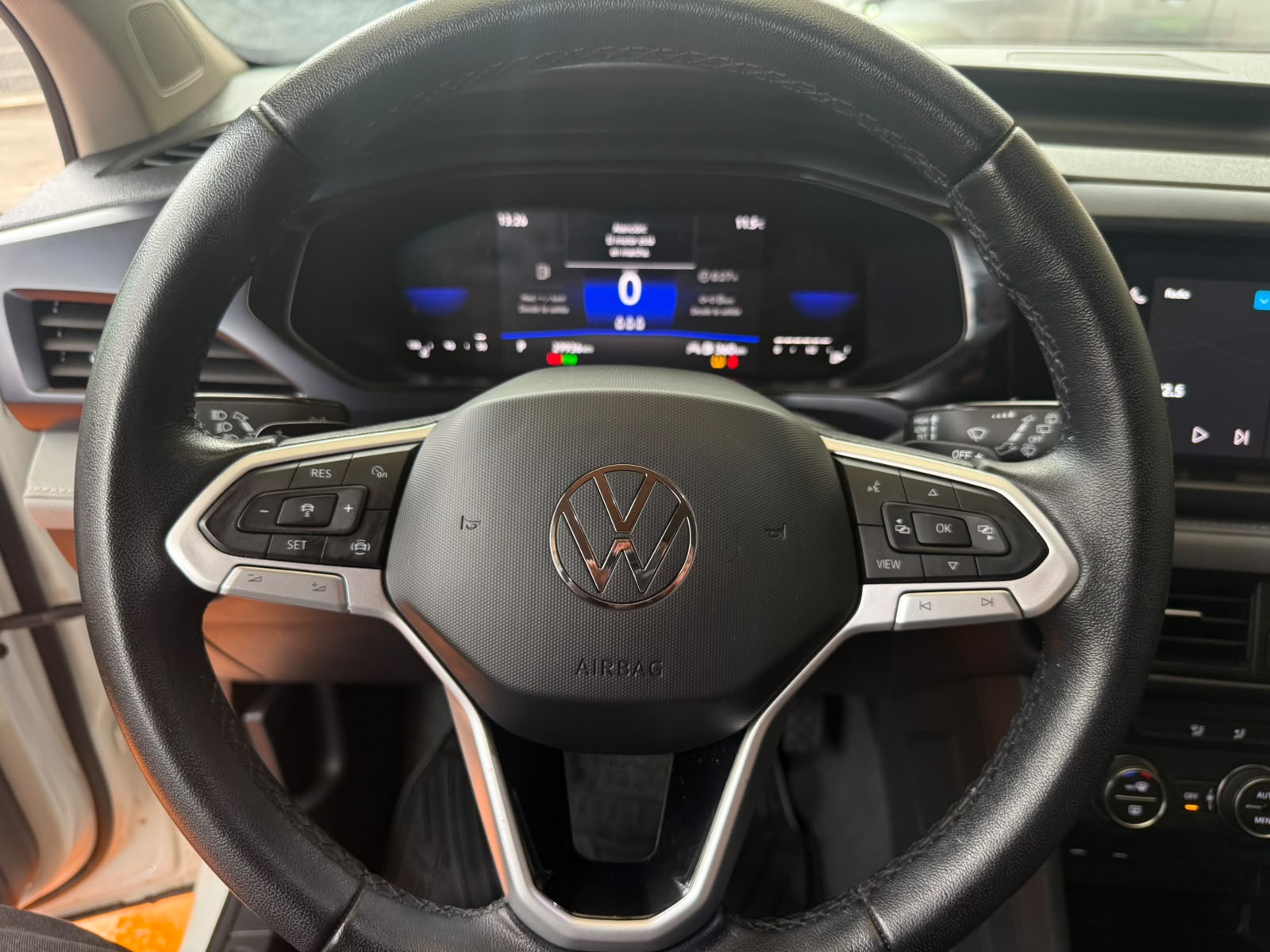 VOLKSWAGEN TAOS 2023 - Imagen 13 de 15