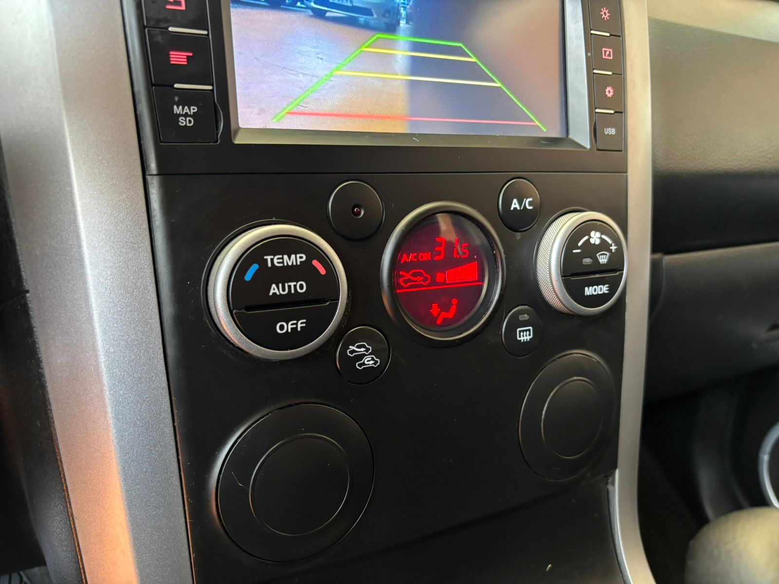 Suzuki GRAND NOMADE 2018 - Imagen 15 de 15