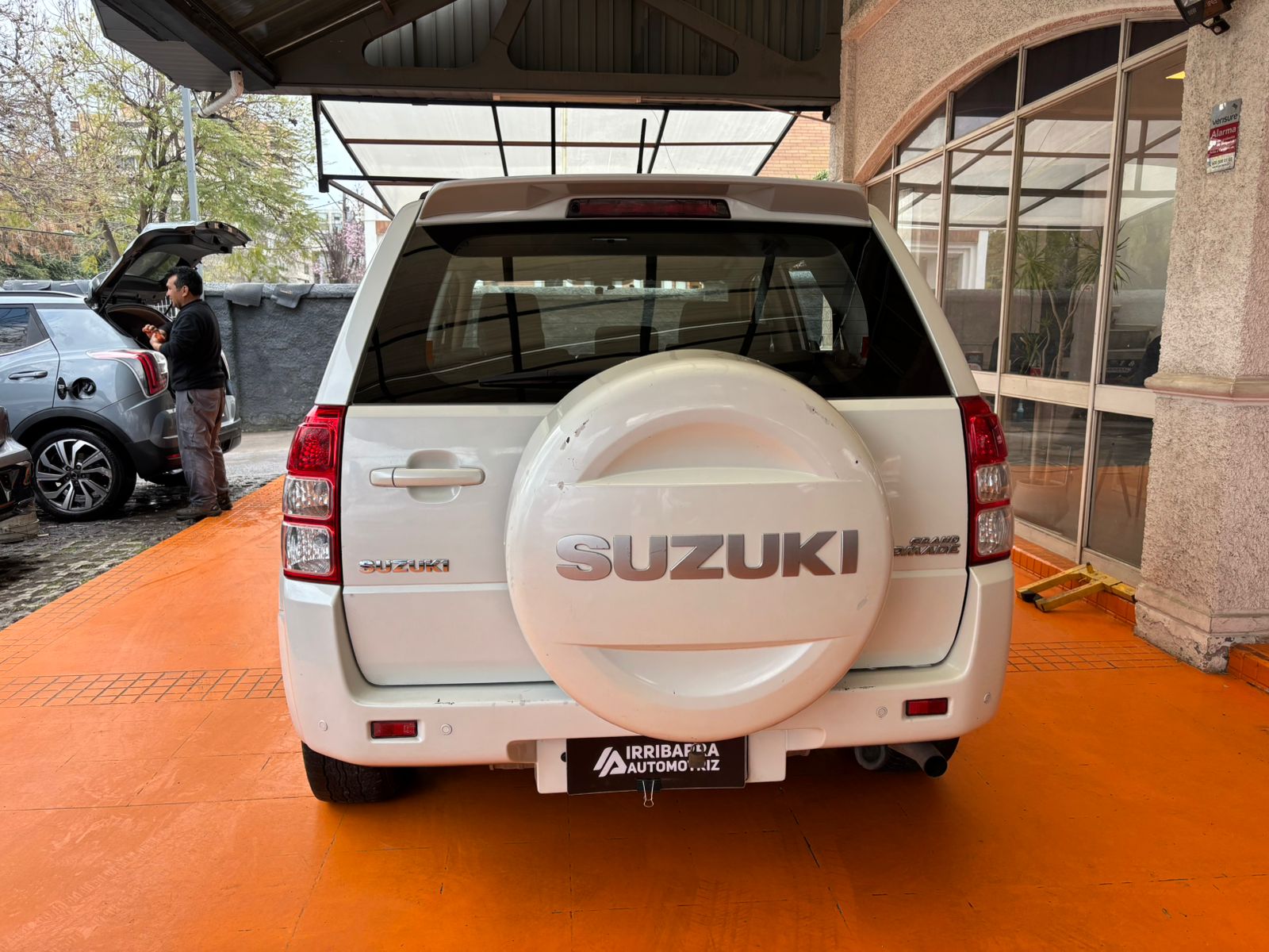 Suzuki GRAND NOMADE 2018 - Imagen 6 de 15