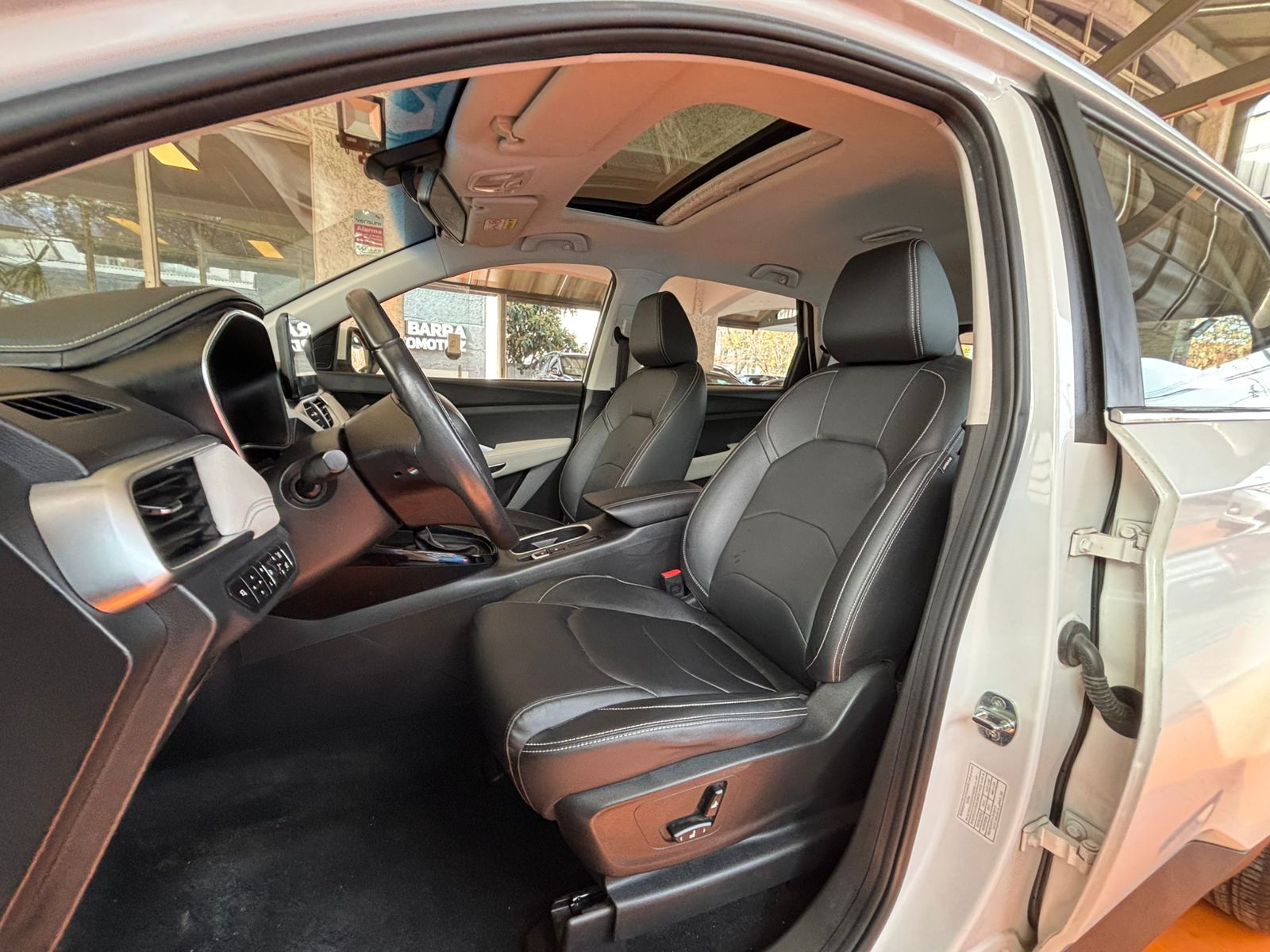 CHEVROLET CAPTIVA 2023 - Imagen 8 de 15