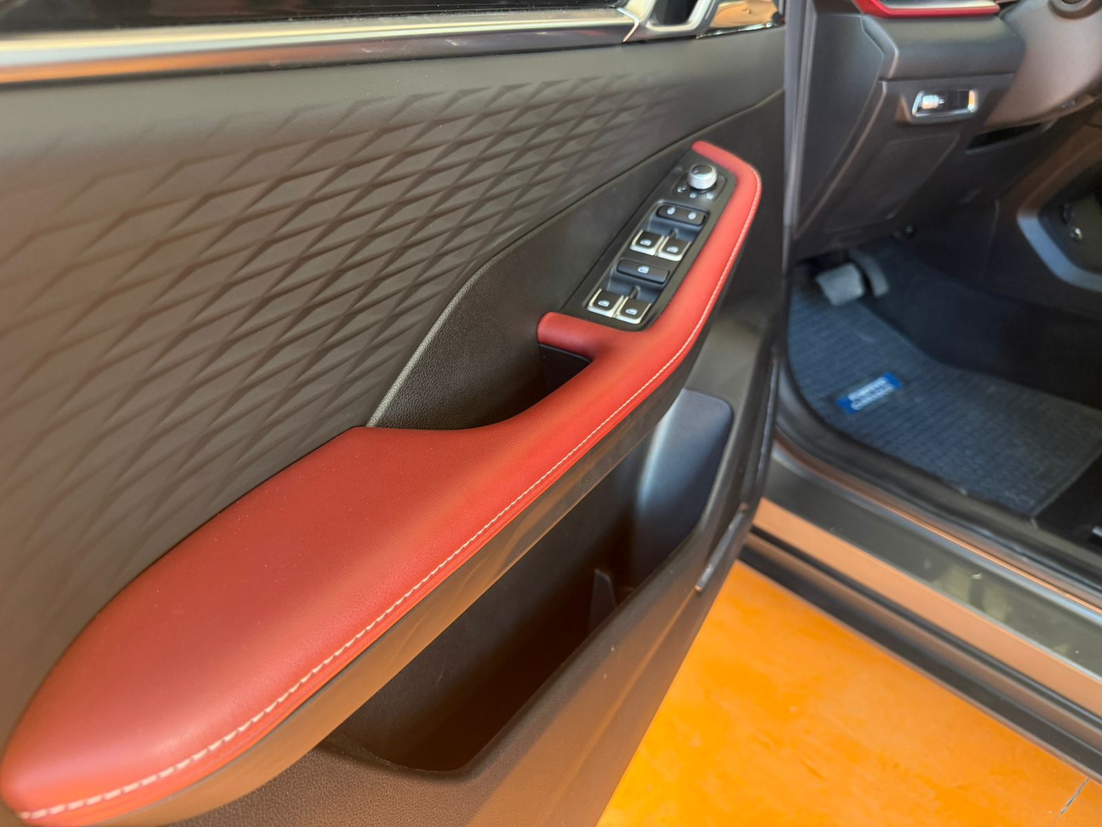 GEELY NEW COOLRAY 2023 - Imagen 14 de 15
