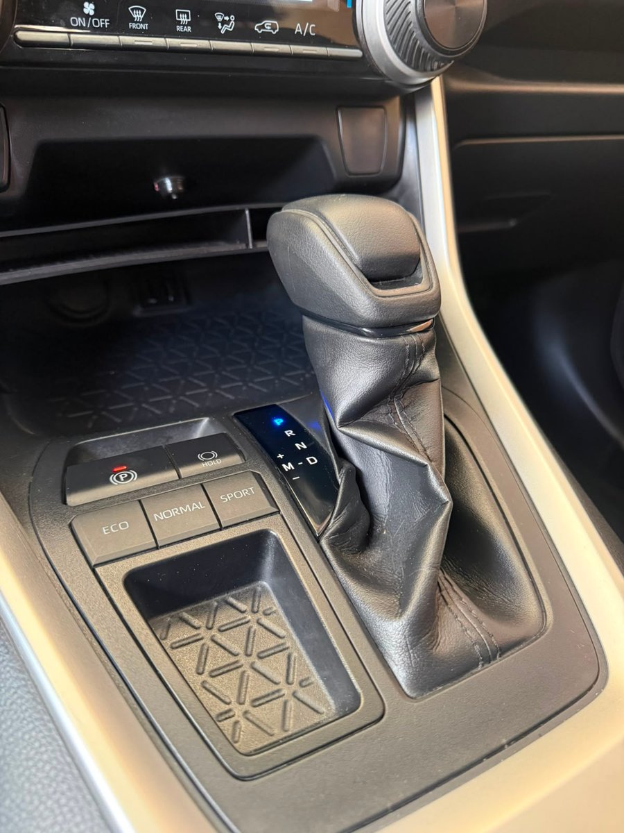 TOYOTA RAV4 2023 - Imagen 7 de 15