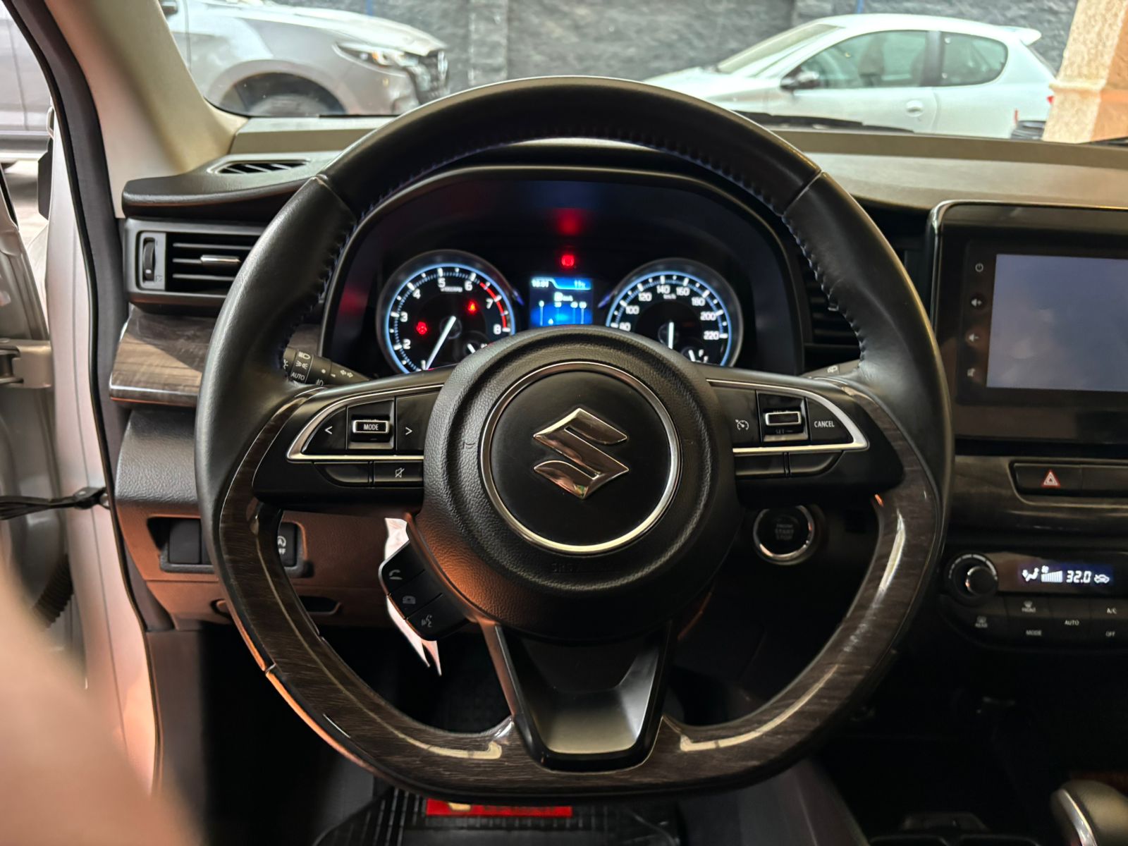 SUZUKI ERTIGA 2023 - Imagen 14 de 15