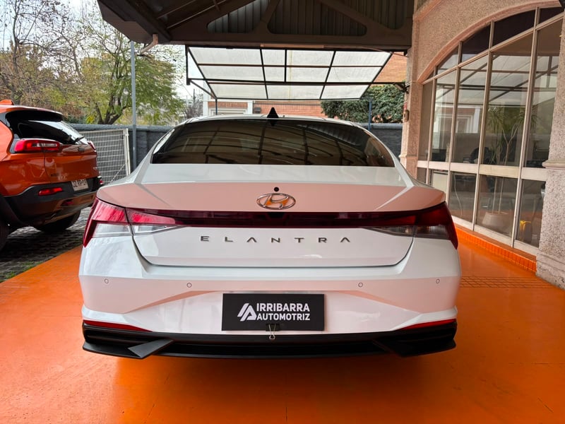 Hyundai ELANTRA 2021 - Imagen 11 de 15