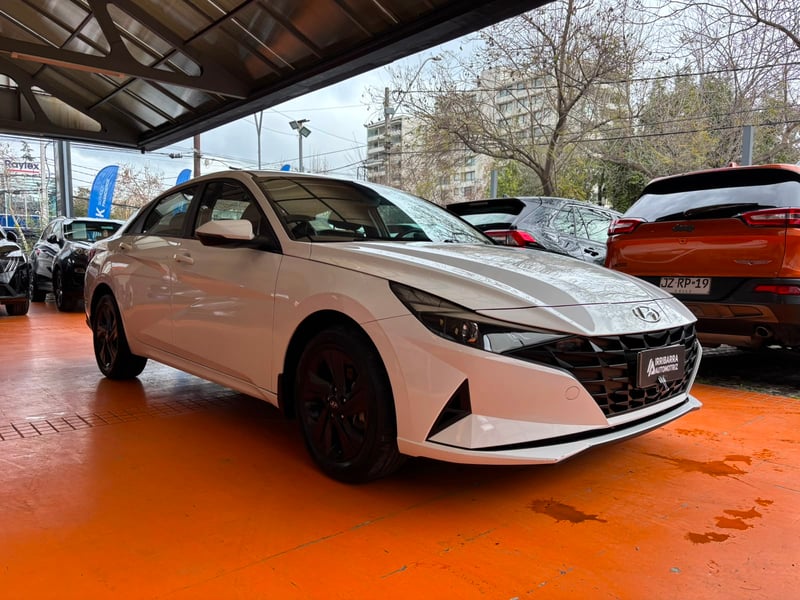 Hyundai ELANTRA 2021 - Imagen 3 de 15