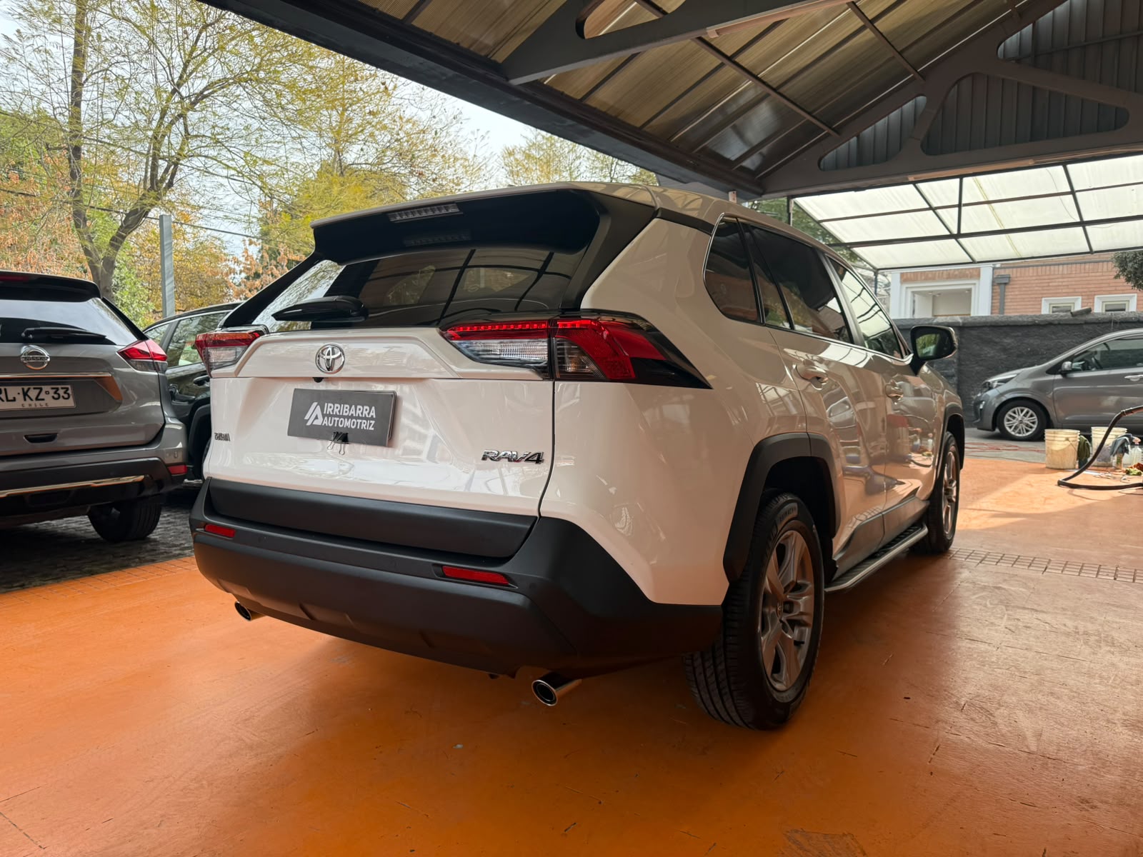 TOYOTA RAV4 2023 - Imagen 6 de 15