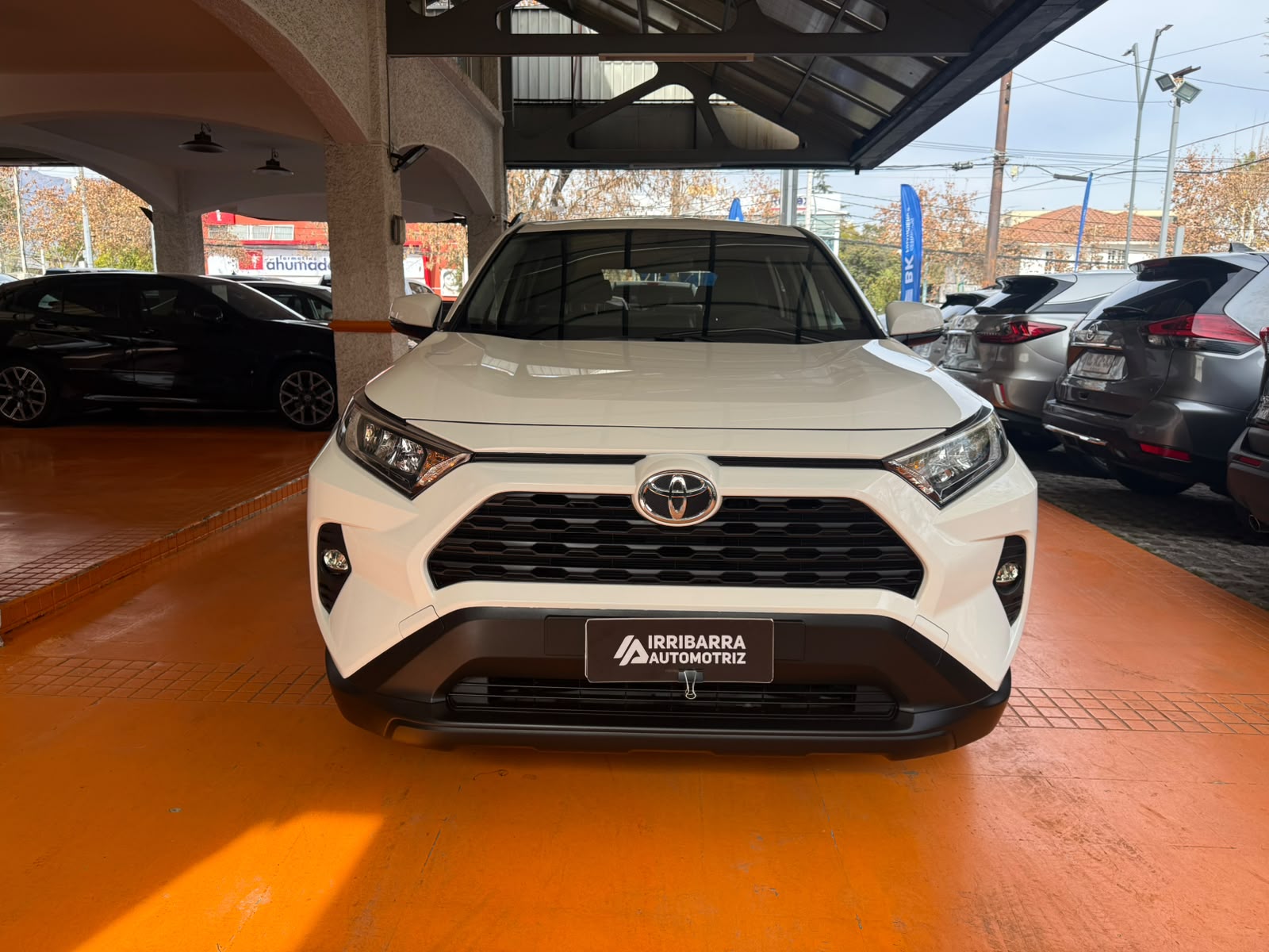 TOYOTA RAV4 2023 - Foto 4 de 15