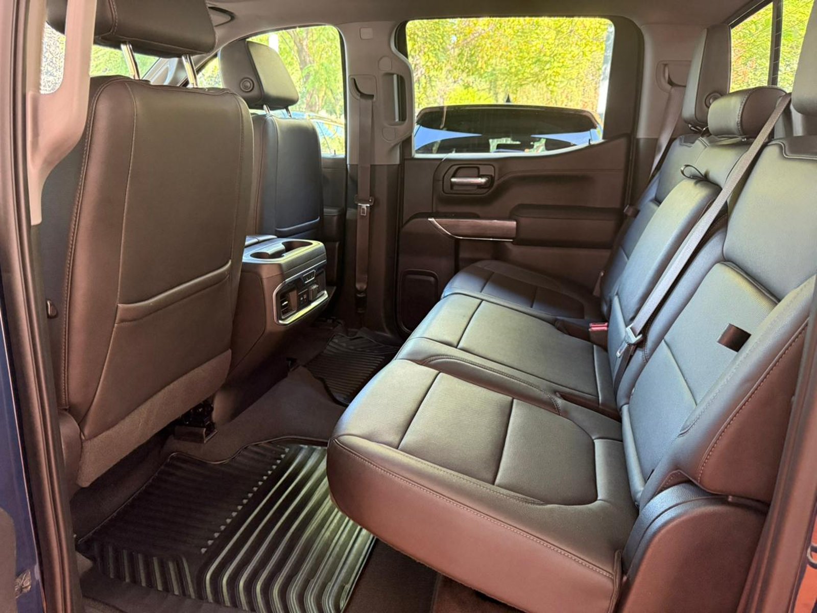 CHEVROLET SILVERADO 2022 - Imagen 11 de 15