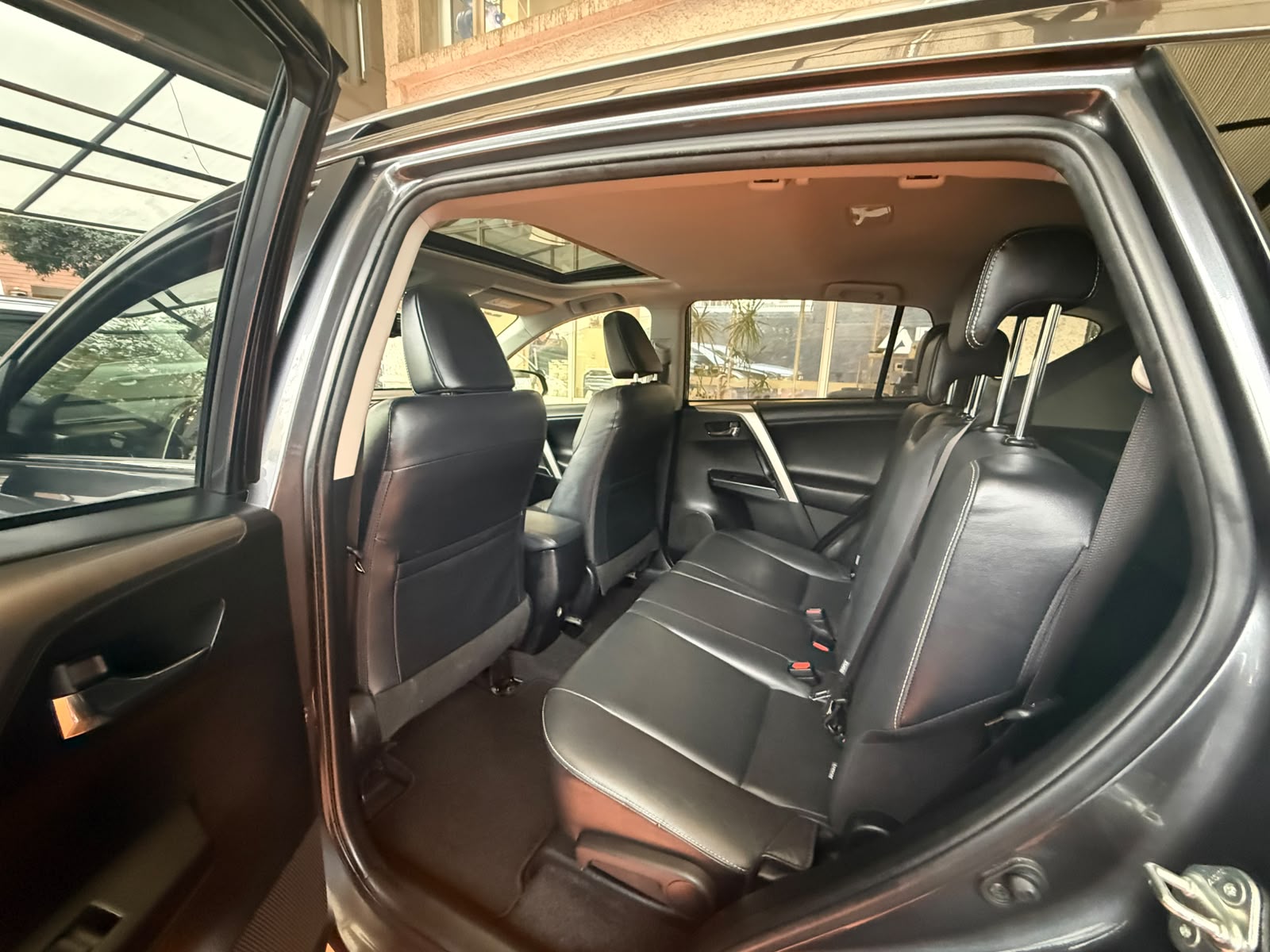 Toyota RAV4 2018 - Imagen 12 de 15