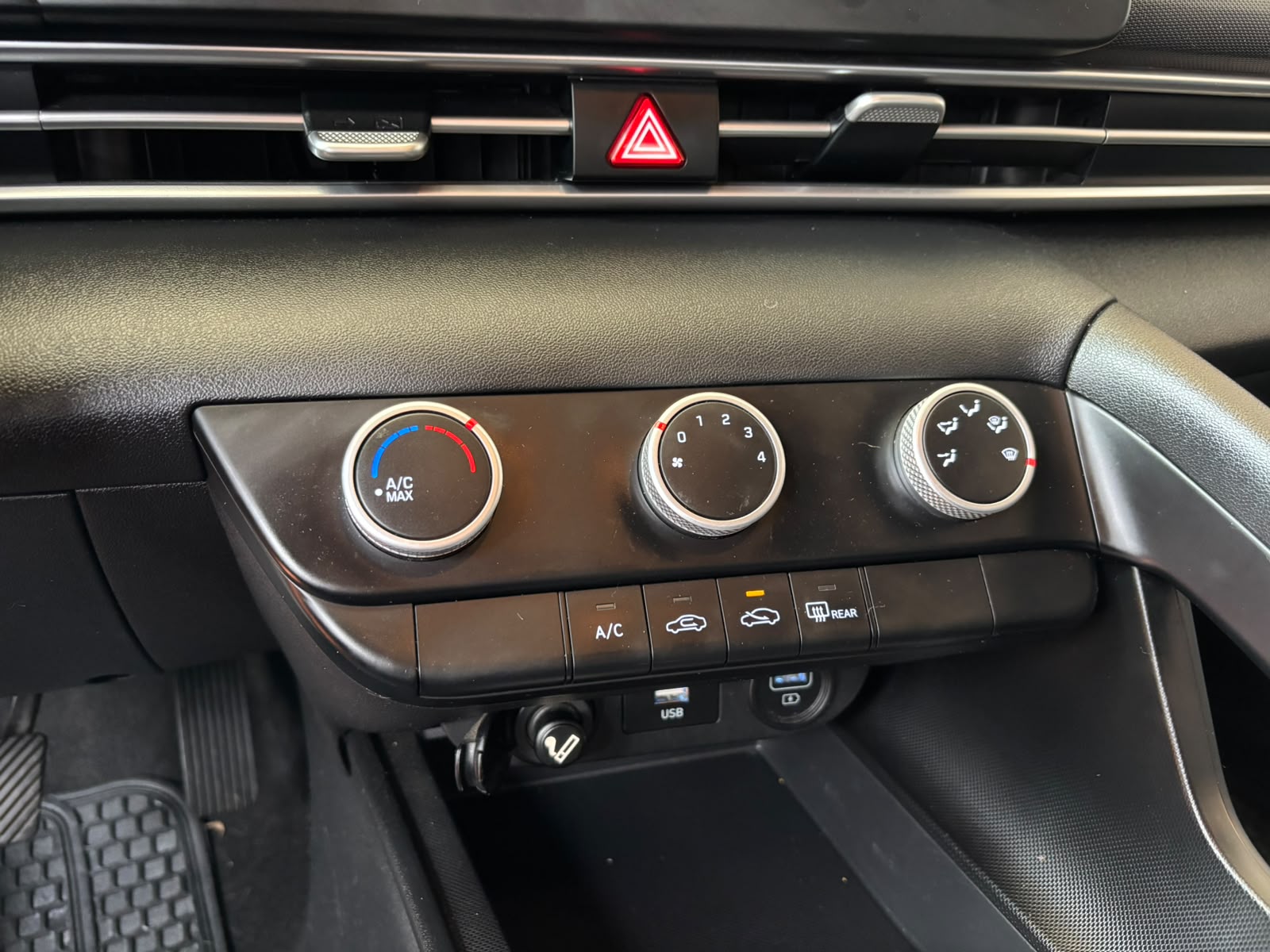 Hyundai ELANTRA 2021 - Imagen 9 de 15