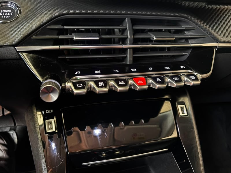 Peugeot 2008 2021 - Imagen 9 de 15