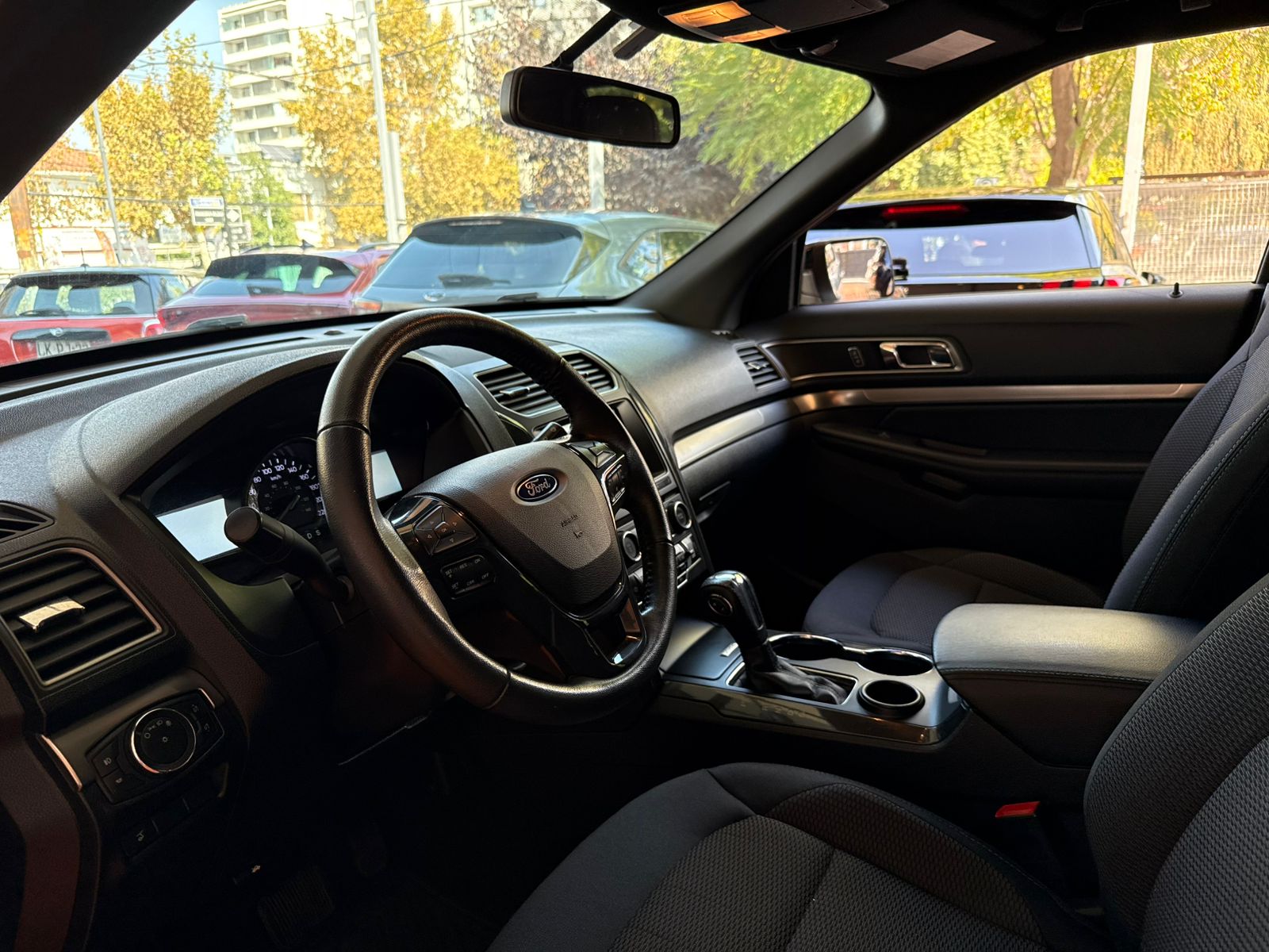 FORD EXPLORER 2018 - Imagen 6 de 15