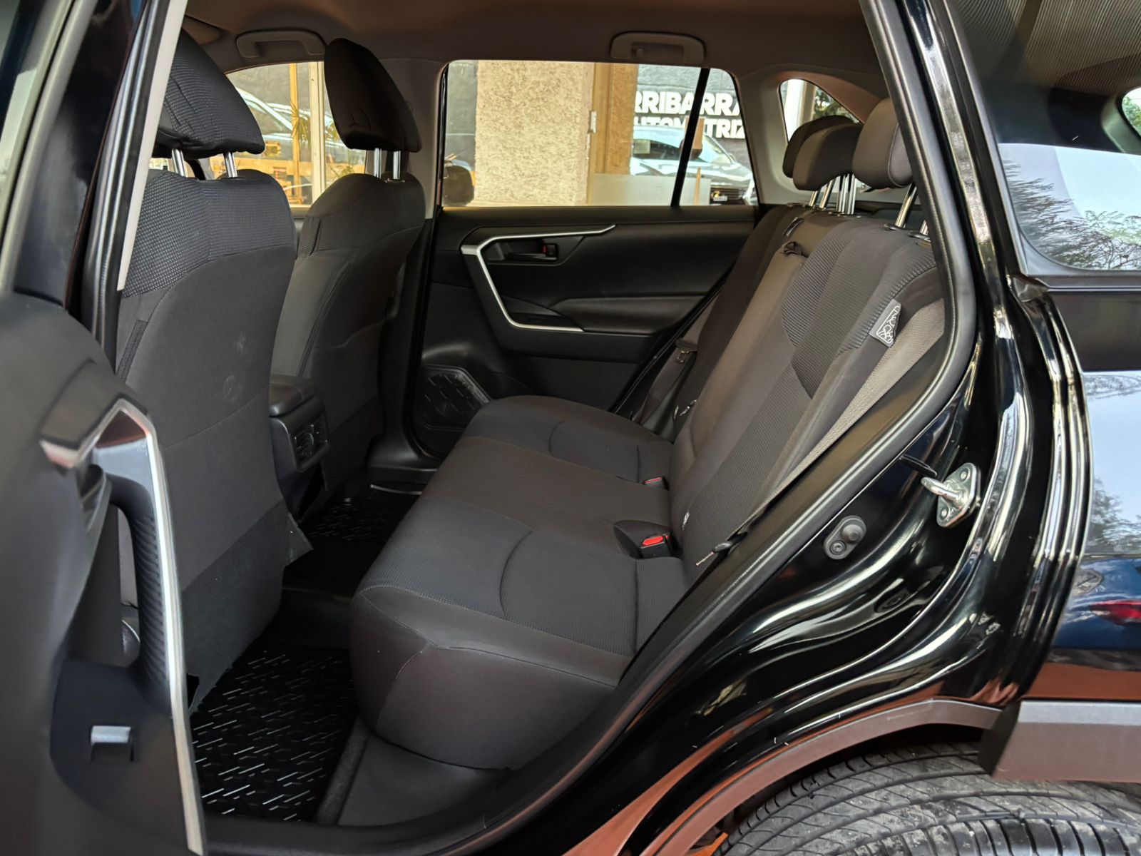 TOYOTA RAV4 2023 - Imagen 10 de 15