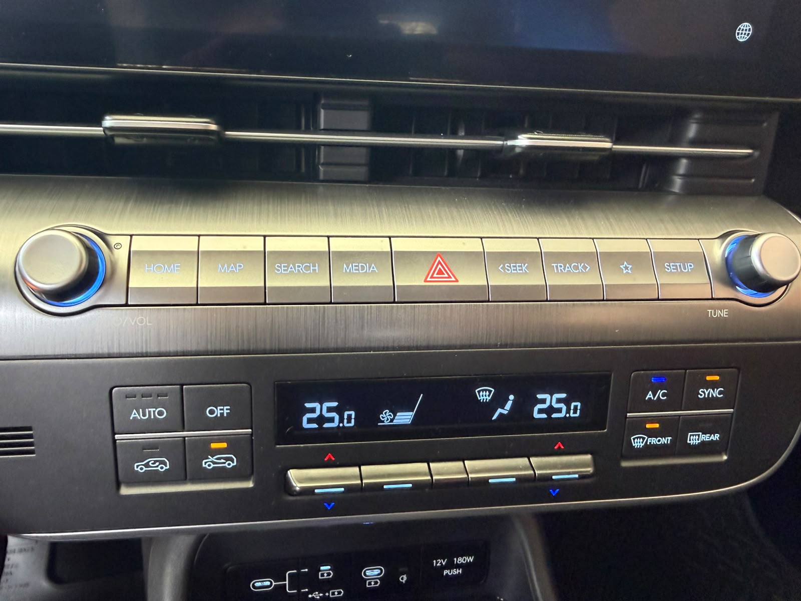 Hyundai KONA 2024 - Imagen 11 de 15