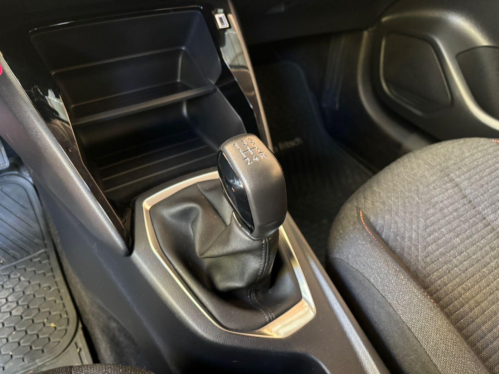 PEUGEOT 208 2025 - Imagen 7 de 15