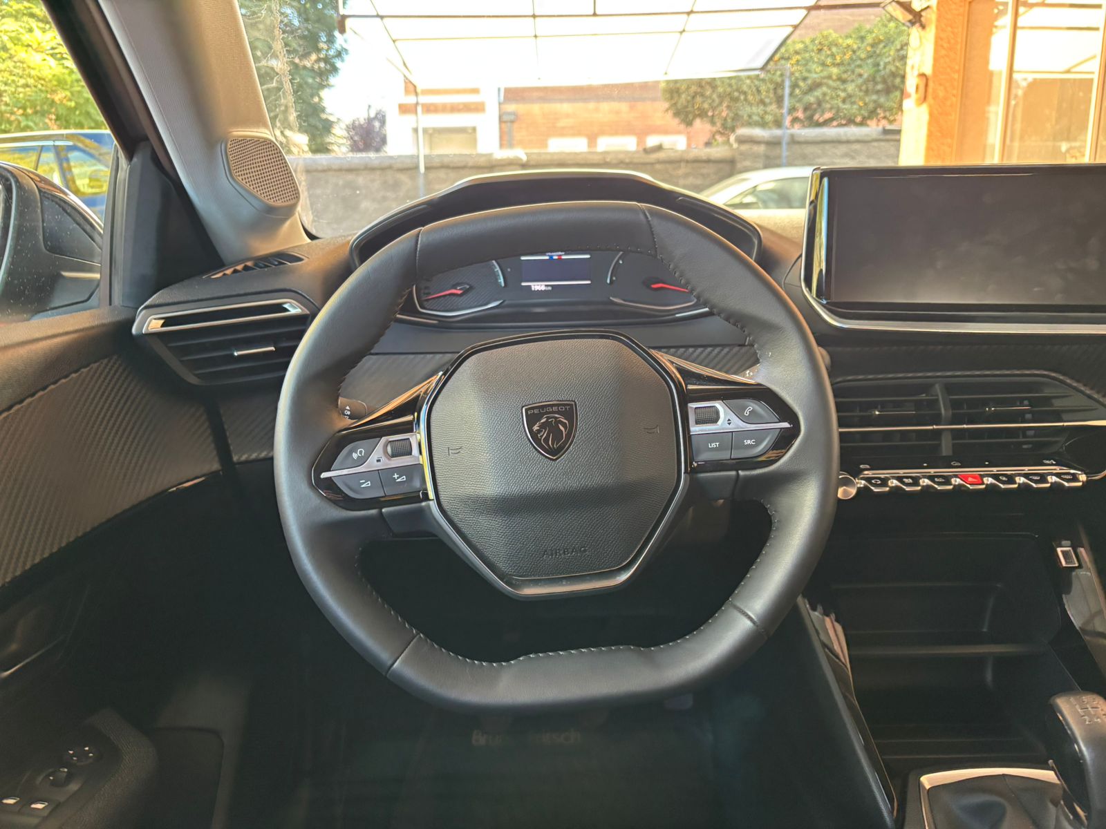 PEUGEOT 208 2025 - Imagen 13 de 15